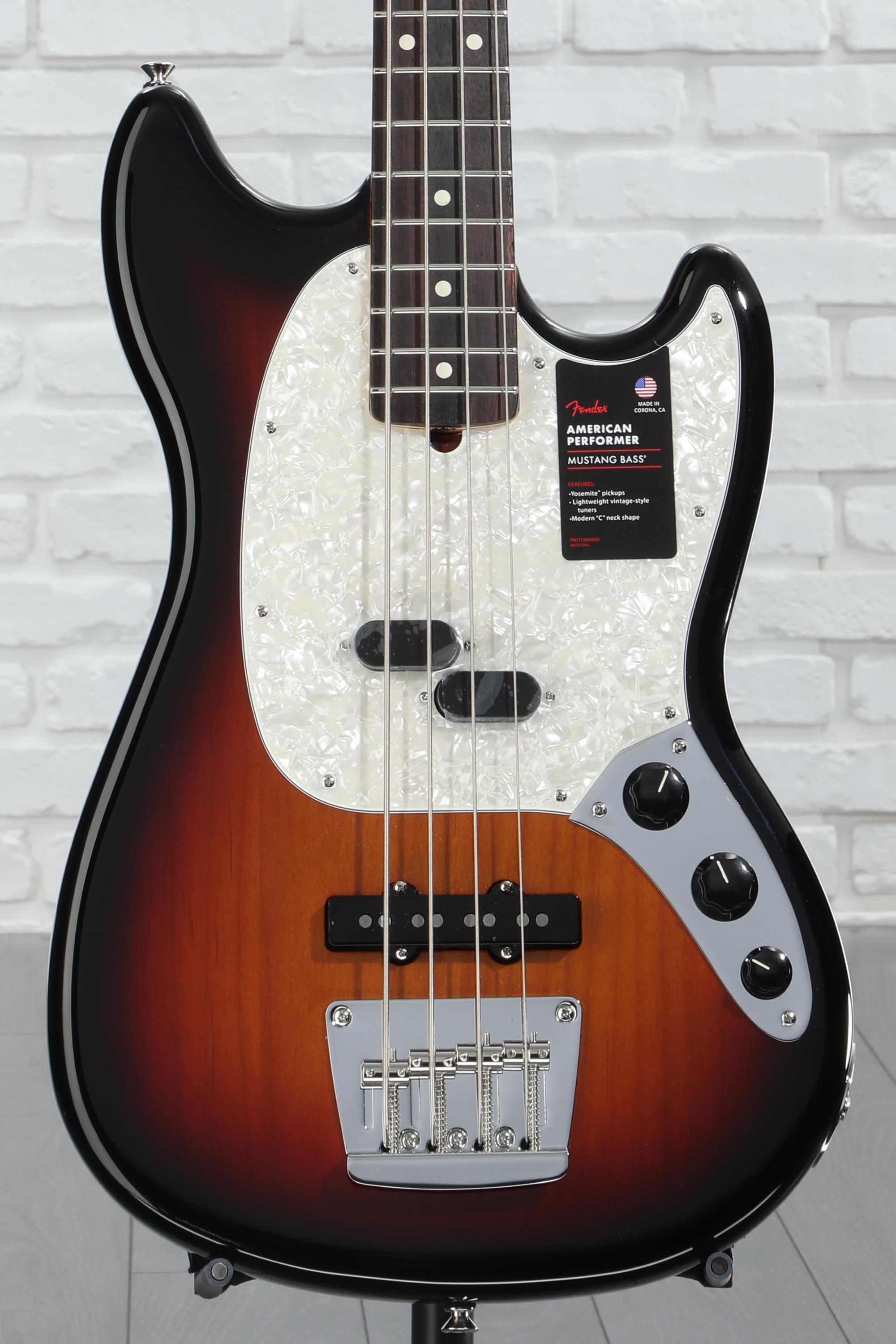 Fender American Performer Mustang Bass - 3-Tone Sunburst
