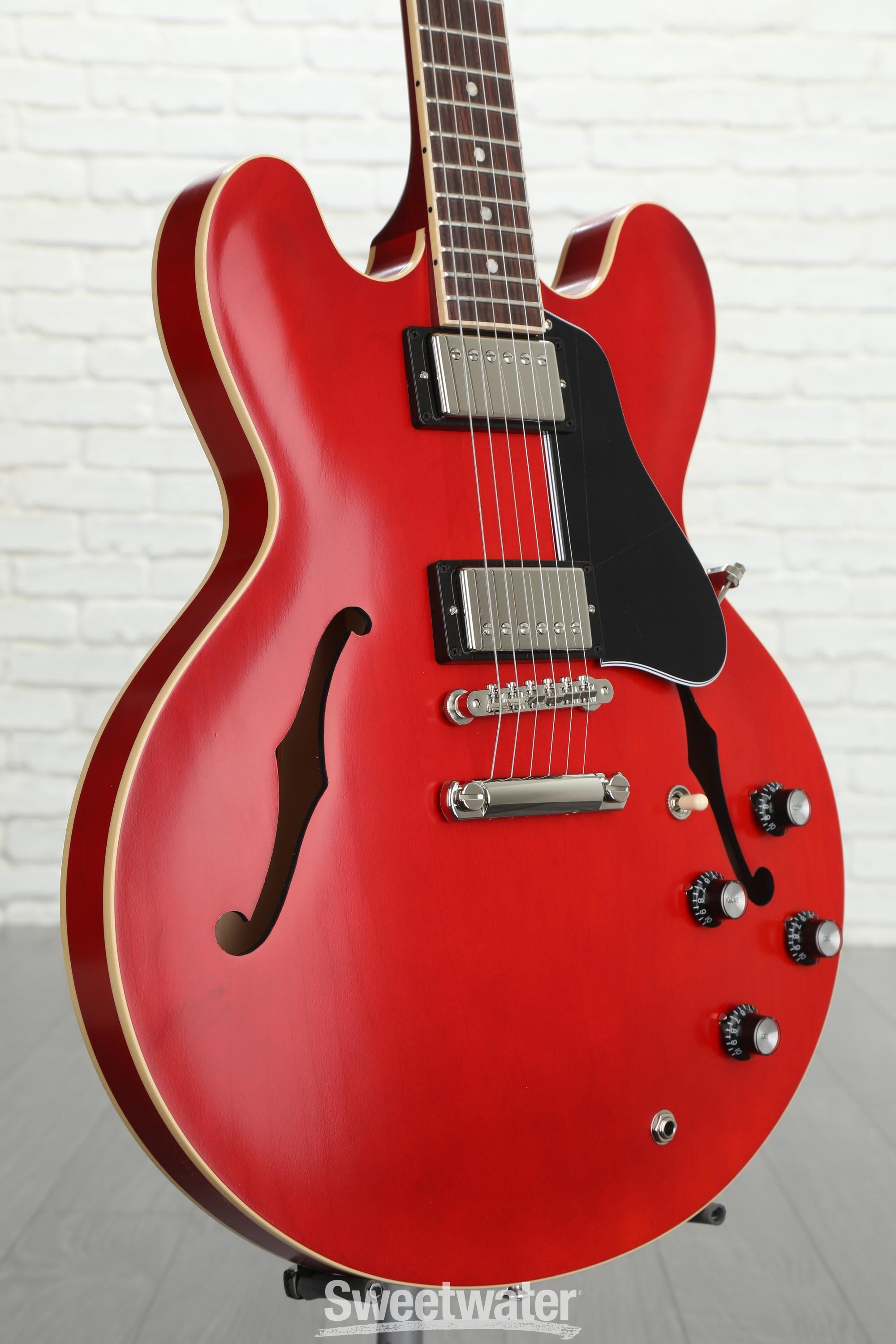 ギター GIBSON ES-335 SATIN Gibson ES-335 Satin - Satin Cherry | Sweetwater