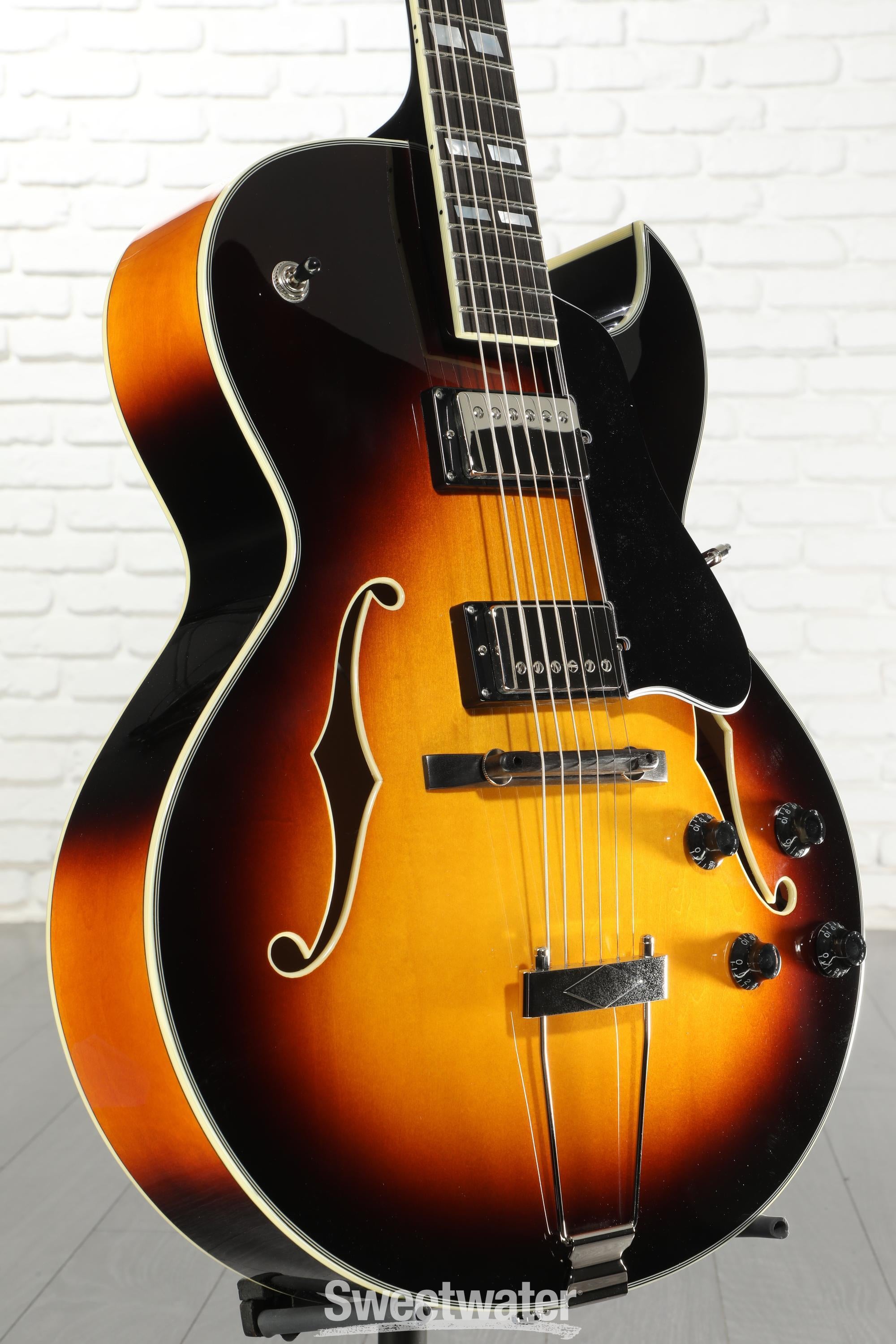 Eastman Guitars AR372CE Archtop Hollowbody Electric Guitar