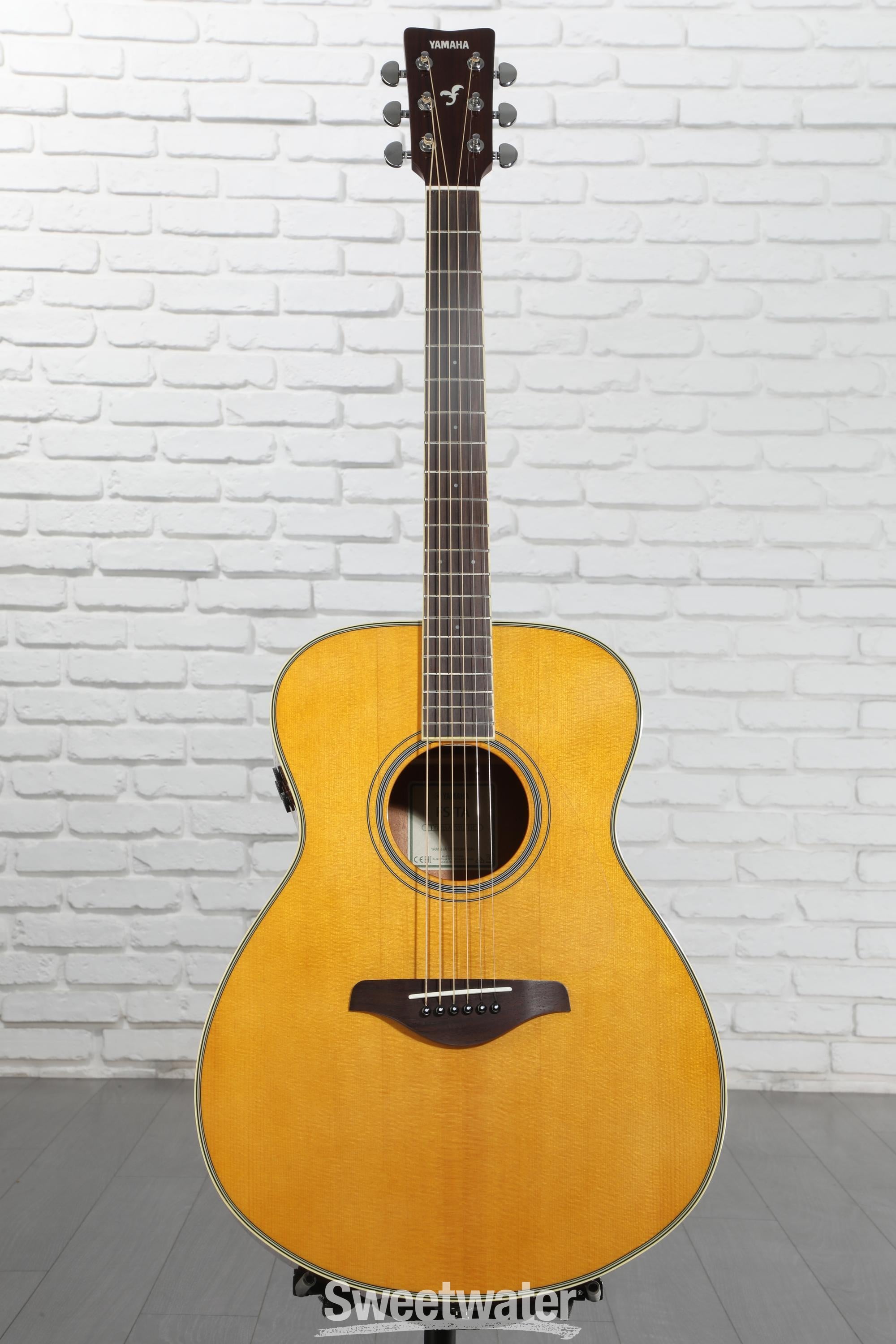 ギター YAMAHA FS-TA Yamaha FS-TA TransAcoustic Concert Acoustic-Electric Guitar