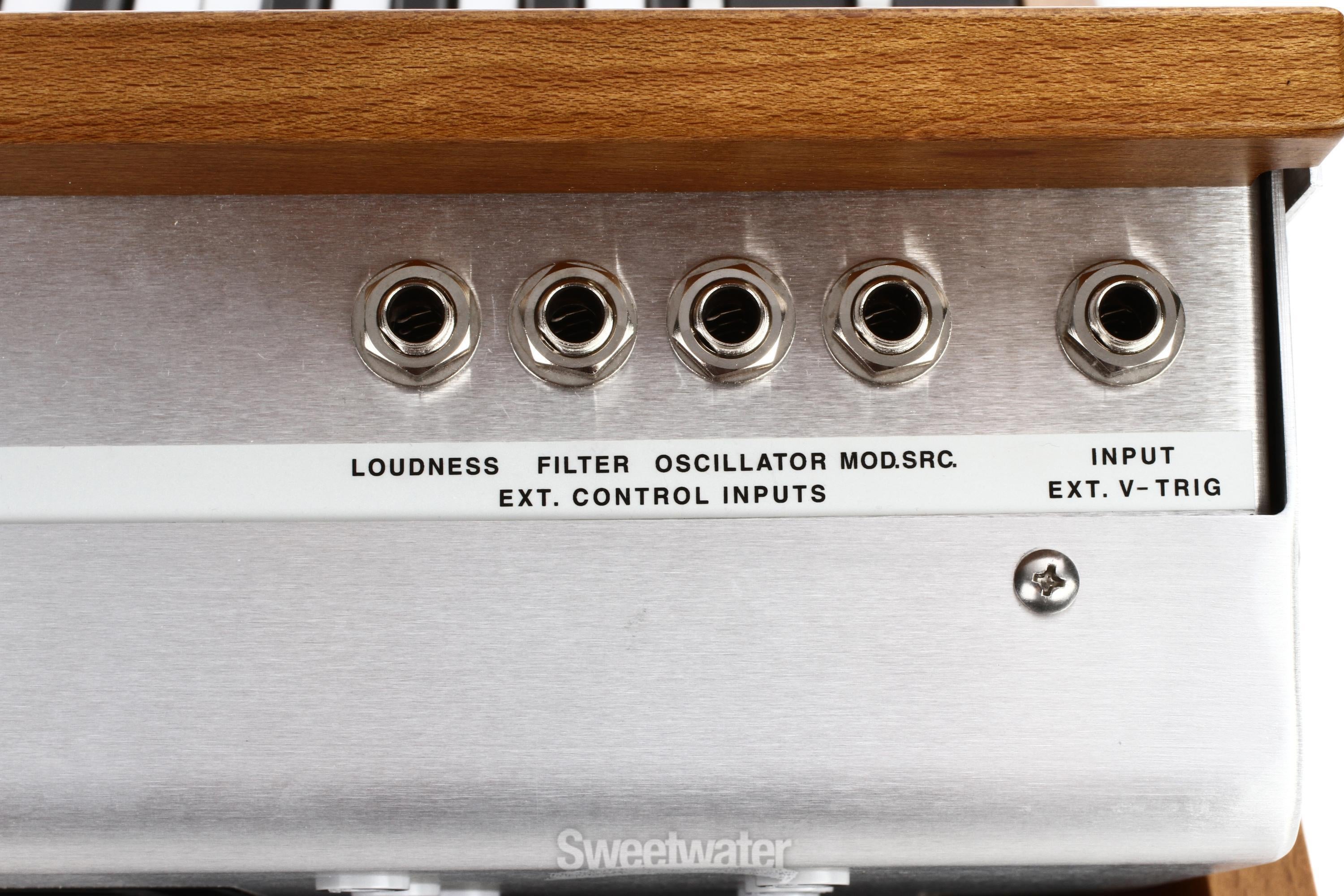 Moog Minimoog Model D Analog Synthesizer Reviews | Sweetwater Moog Minimoog Model D Analog Synthesizer Reviews | Sweetwater
