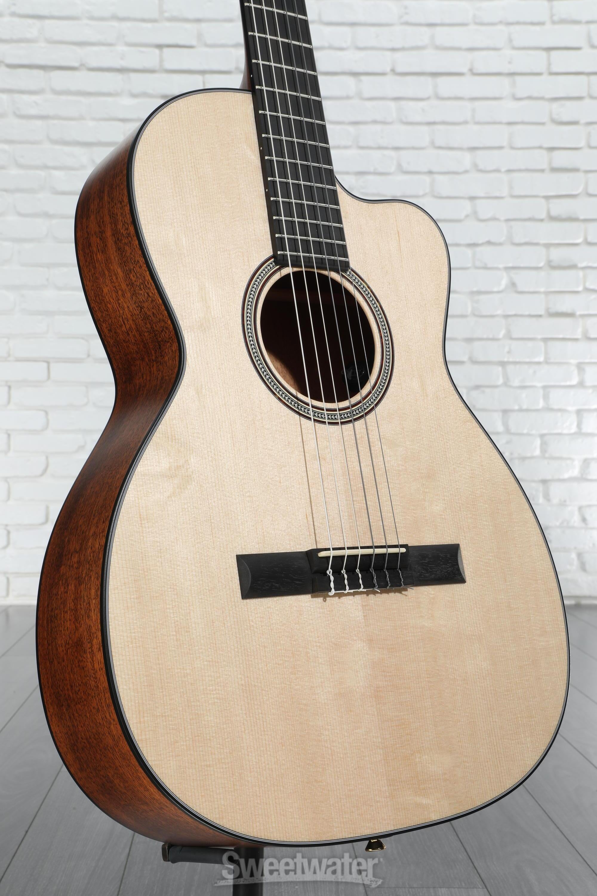 Martin 000C12-16E Acoustic-electric Nylon-string Guitar