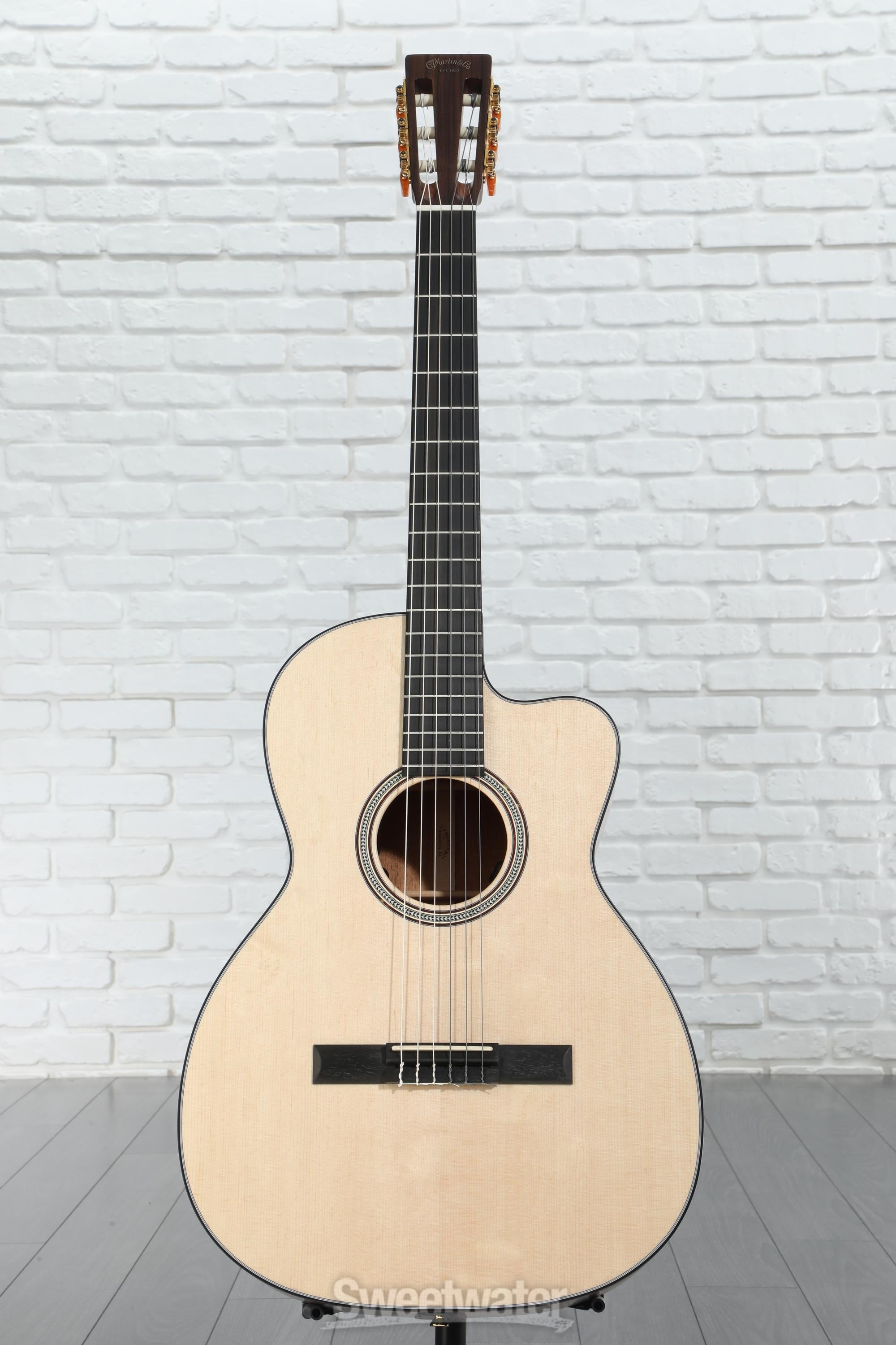 Martin 000C12-16E Acoustic-electric Nylon-string Guitar