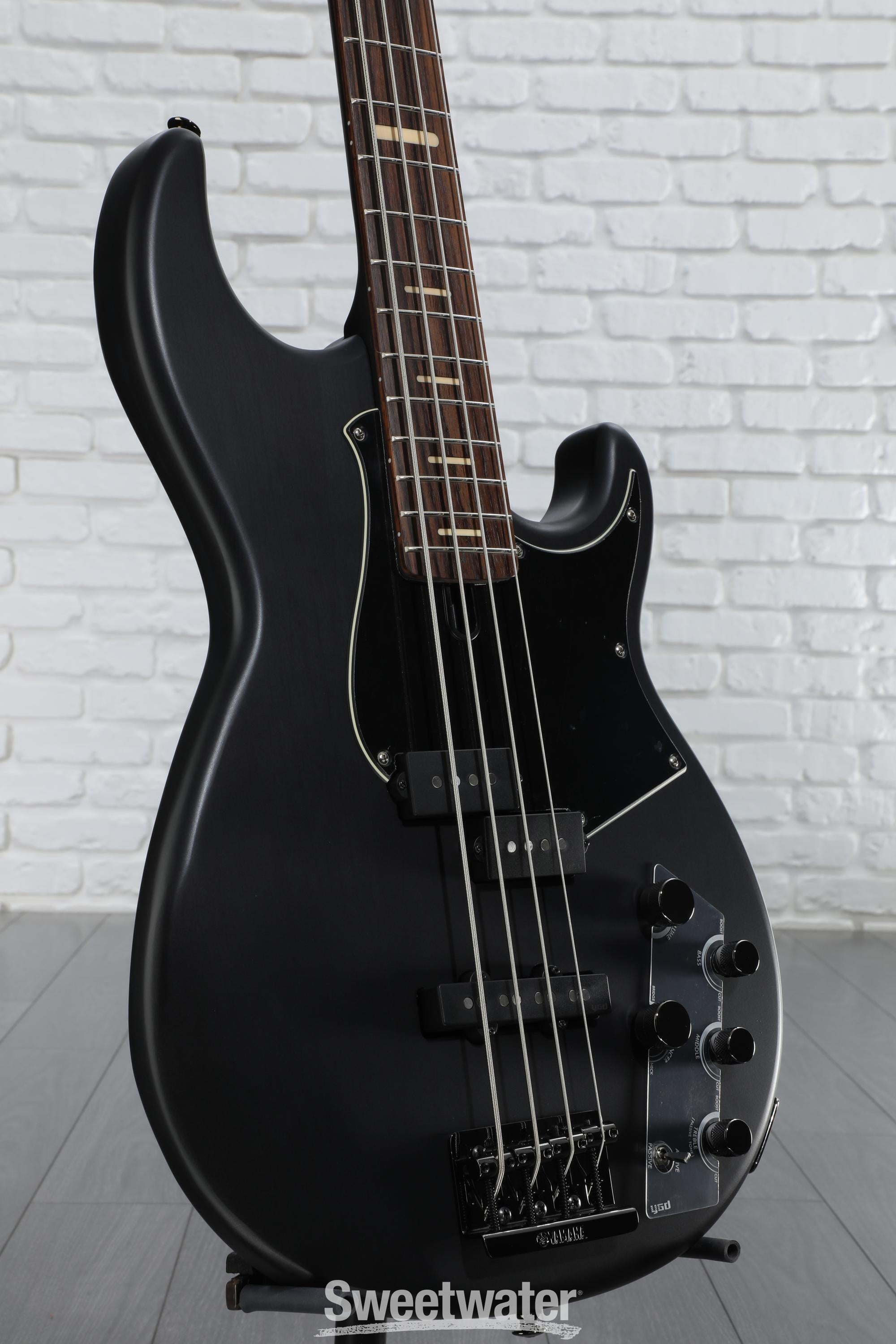 Yamaha BB734A 4-string Bass Guitar - Translucent Matte Black