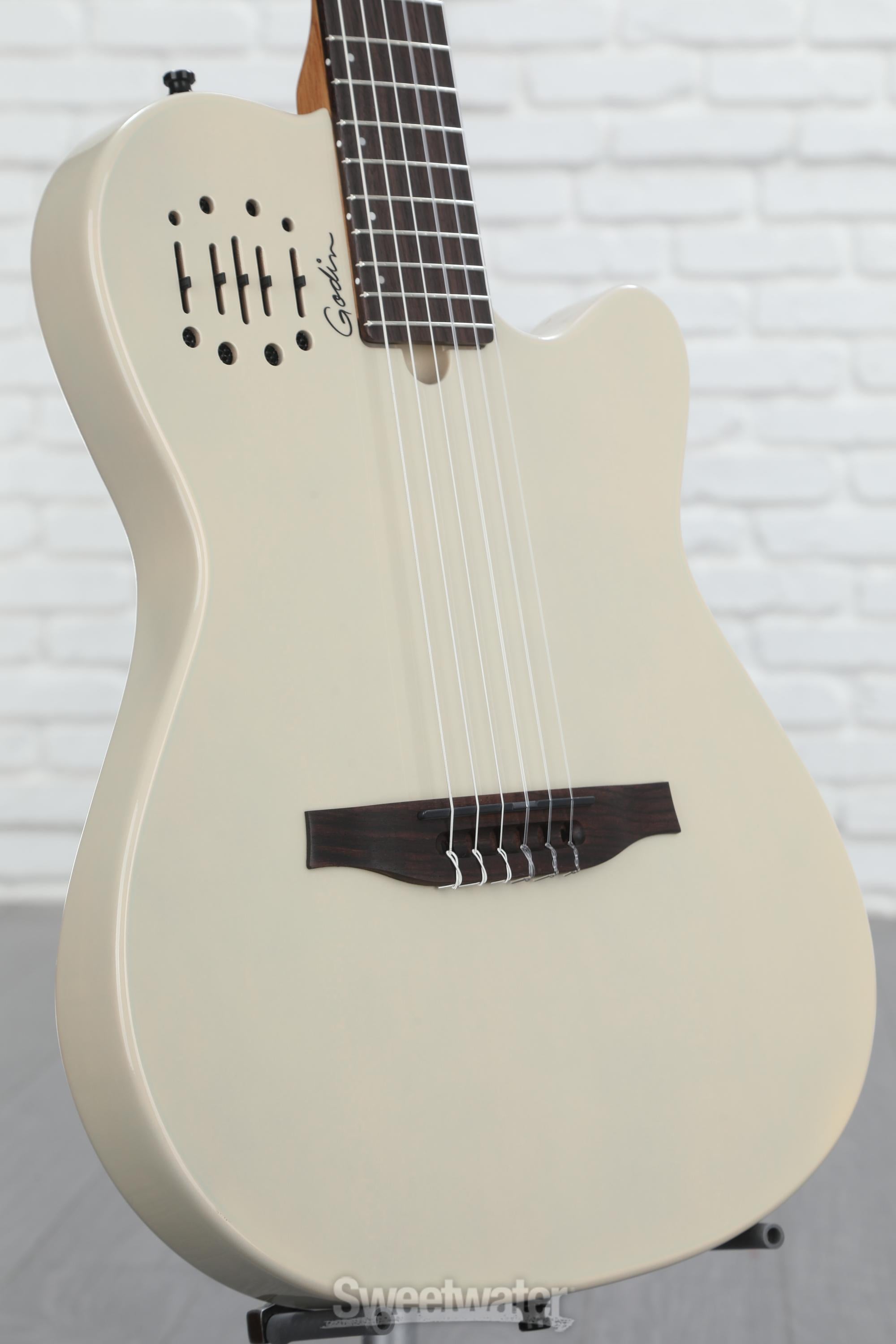 Godin Multiac Mundial Nylon-String Acoustic-Electric Guitar