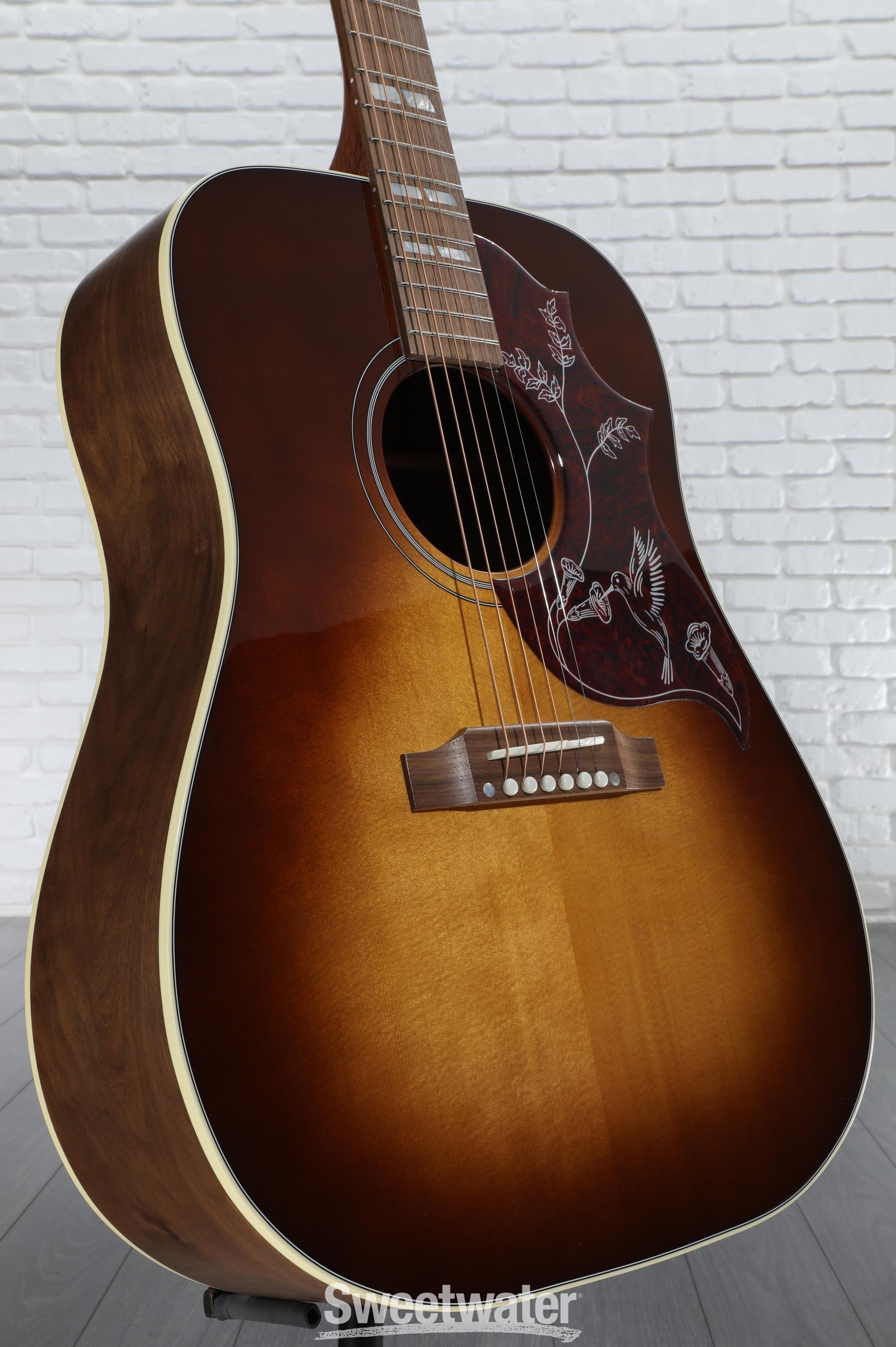 ギター Gibson Hummingbird Studio Walnut Antique Gibson Hummingbird Studio Walnut