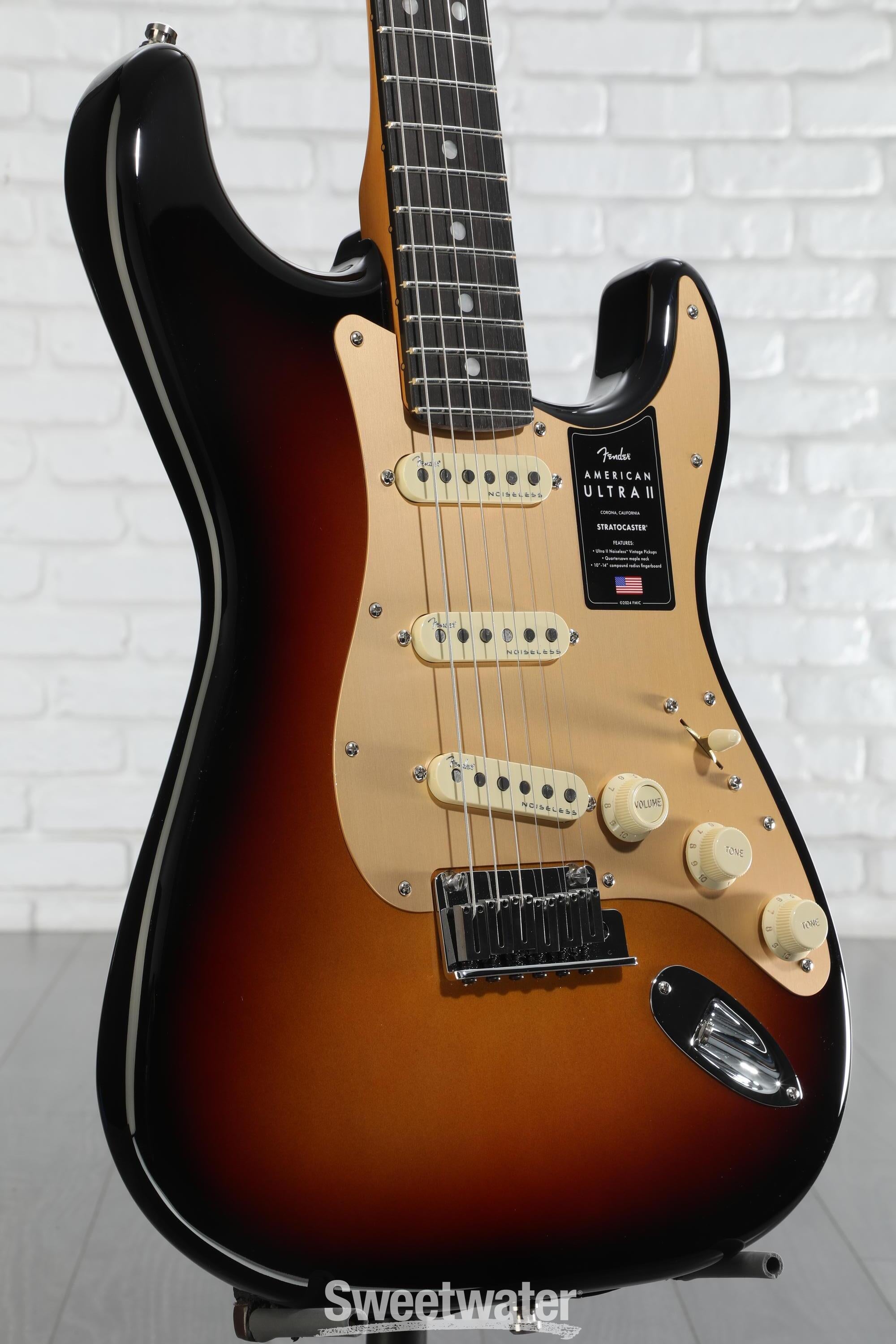 今ならほぼ即納！ Ultra American Fender II Guitar Electric Stratocaster ギター