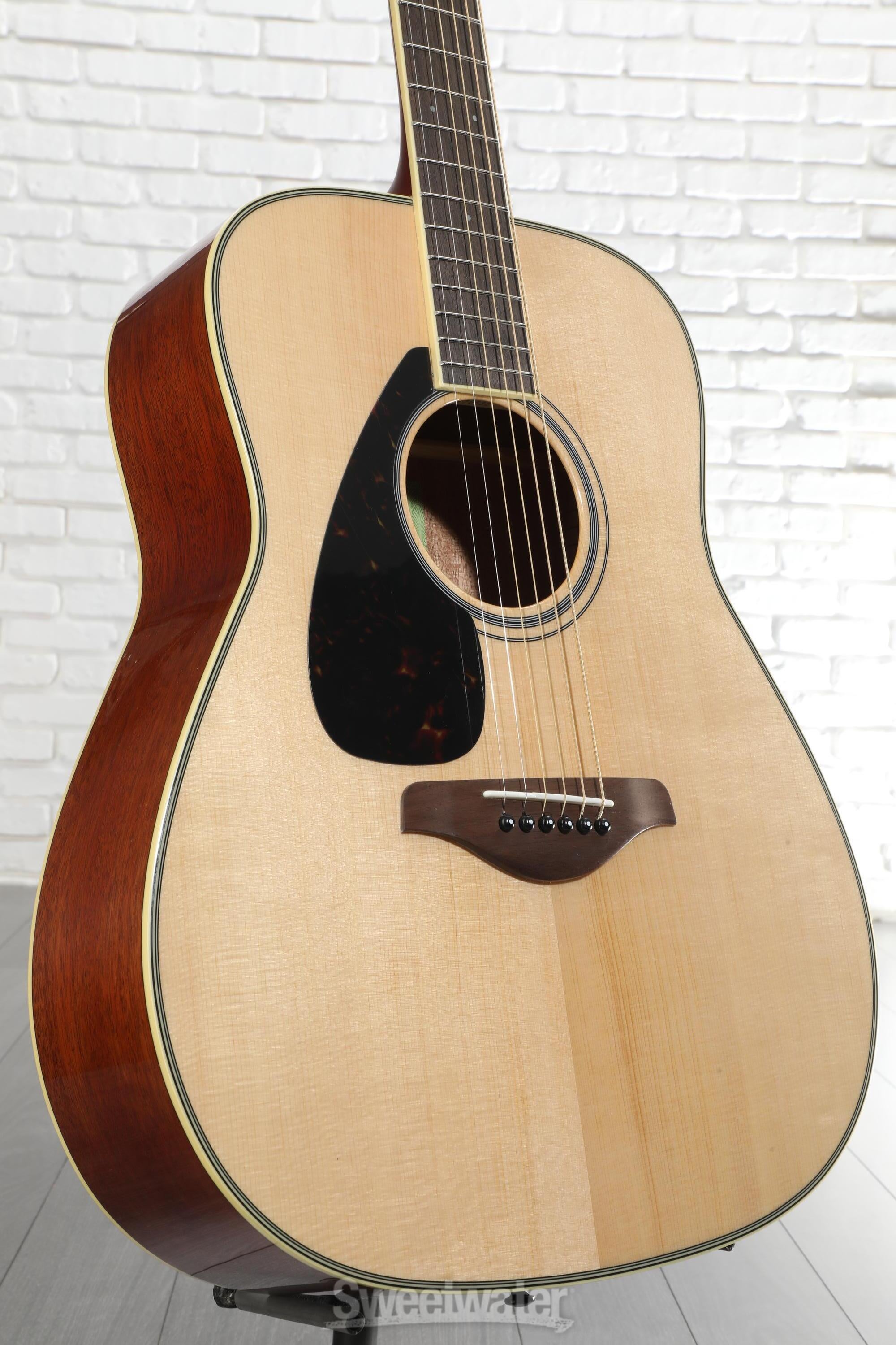 Photo of Yamaha FG820L Left-handed Dreadnought Acoustic Guitar - Natural