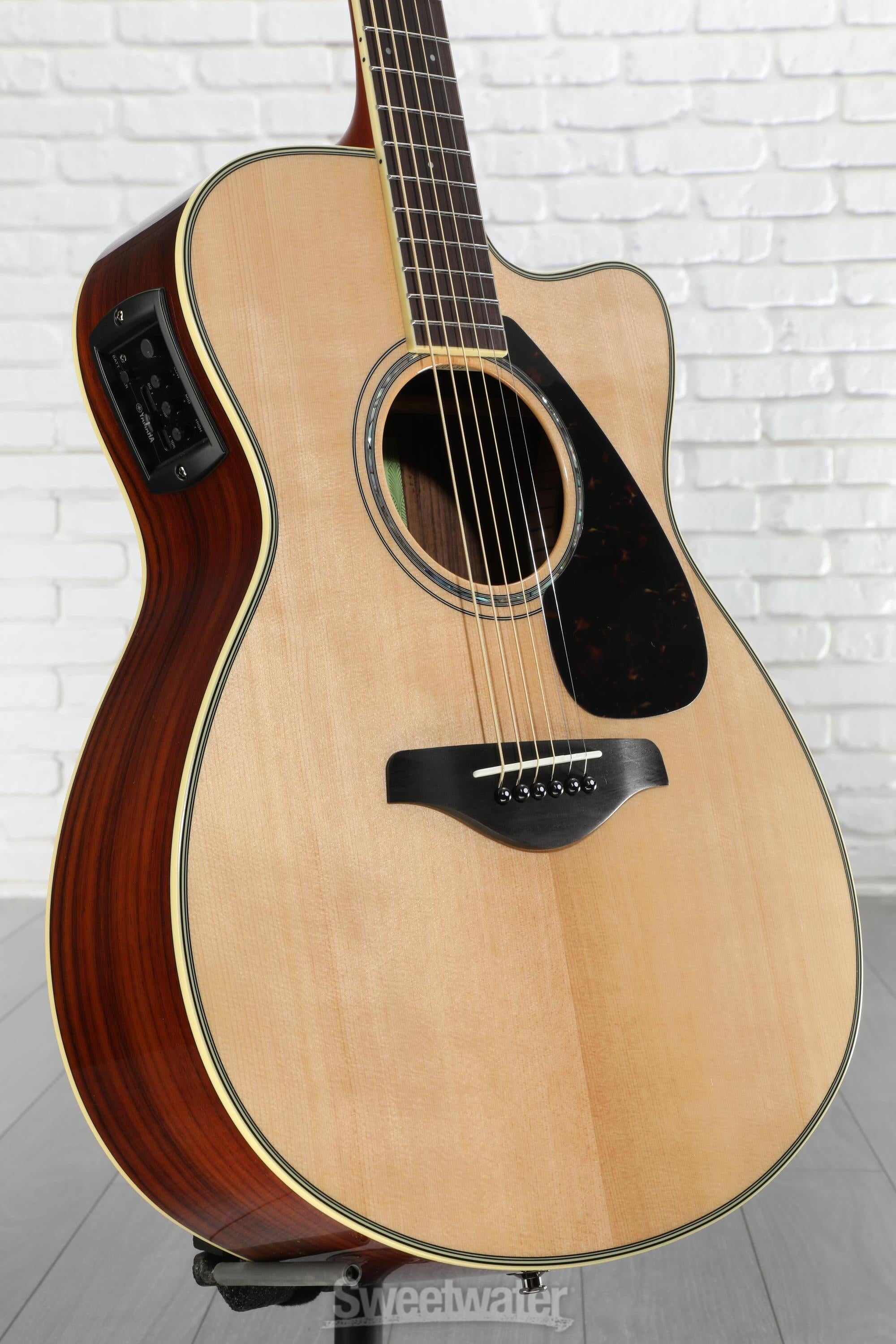 Yamaha FSX830C Concert Cutaway Acoustic-electric Guitar - Natural
