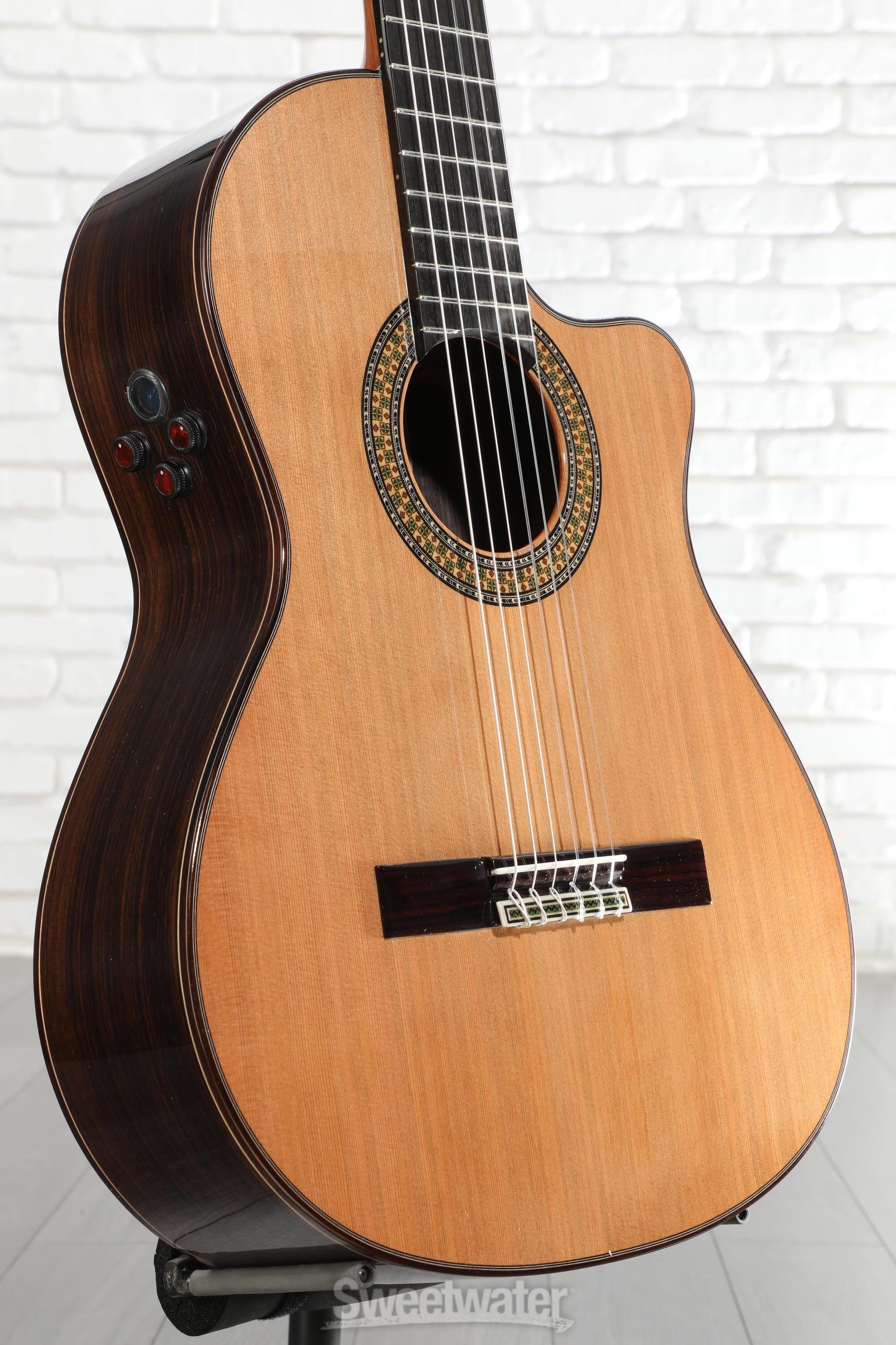 Alhambra 9 P CW E8 Acoustic-electric Classical Guitar - Natural