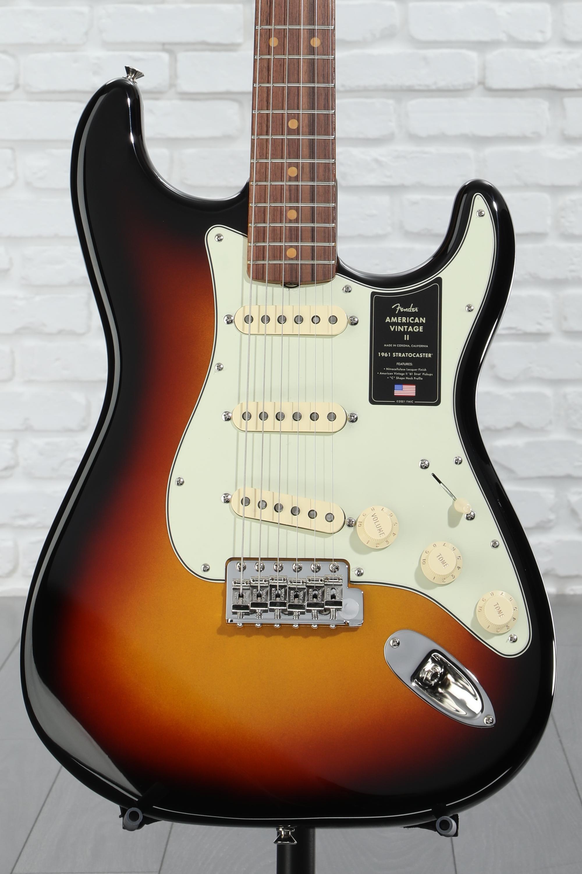 ギター Fender USA Stratocaster American Vintage Fender American Vintage II 1961 Stratocaster Electric Guitar