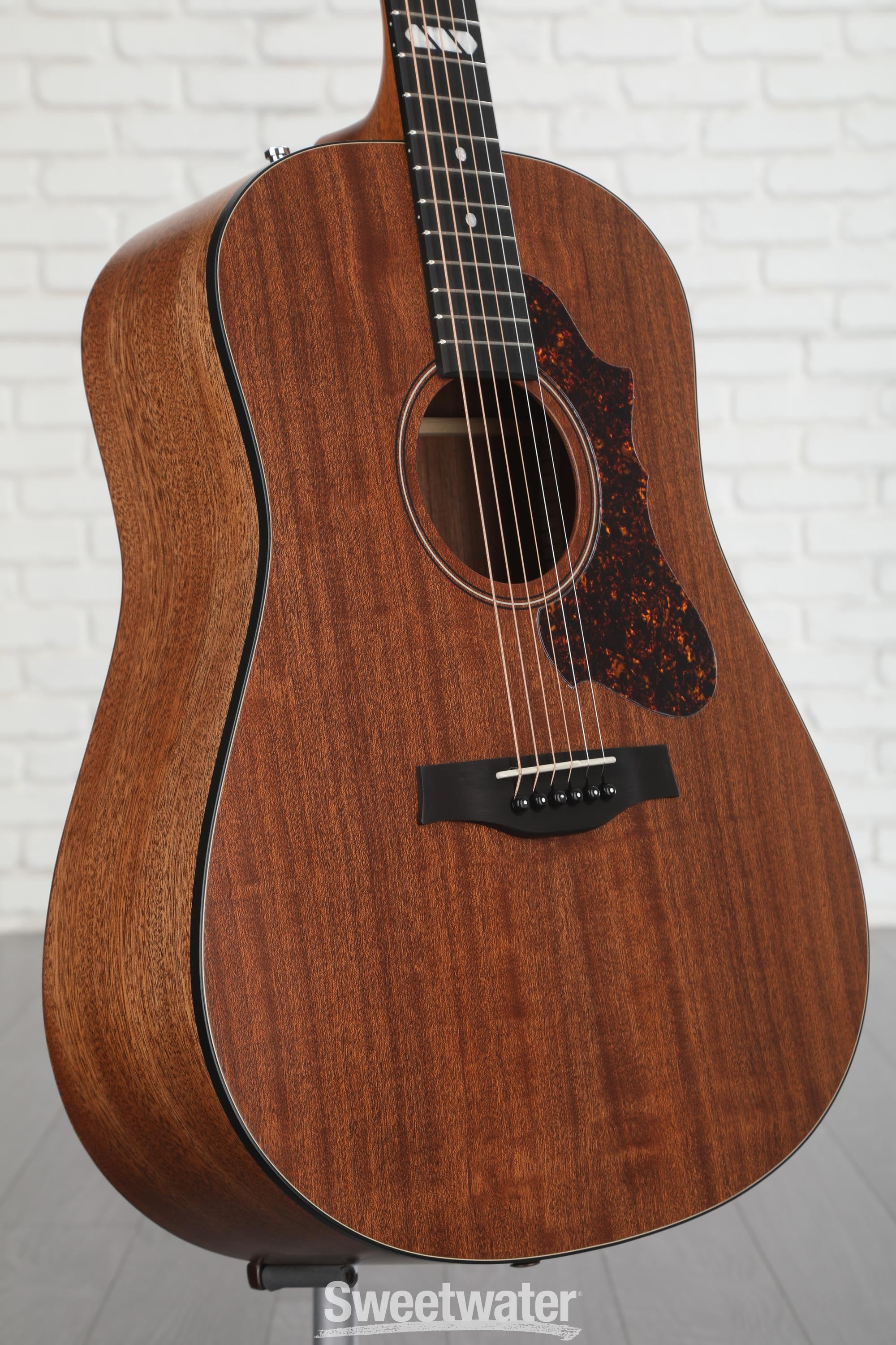 Godin Metropolis Composer Acoustic-electric Guitar - Natural