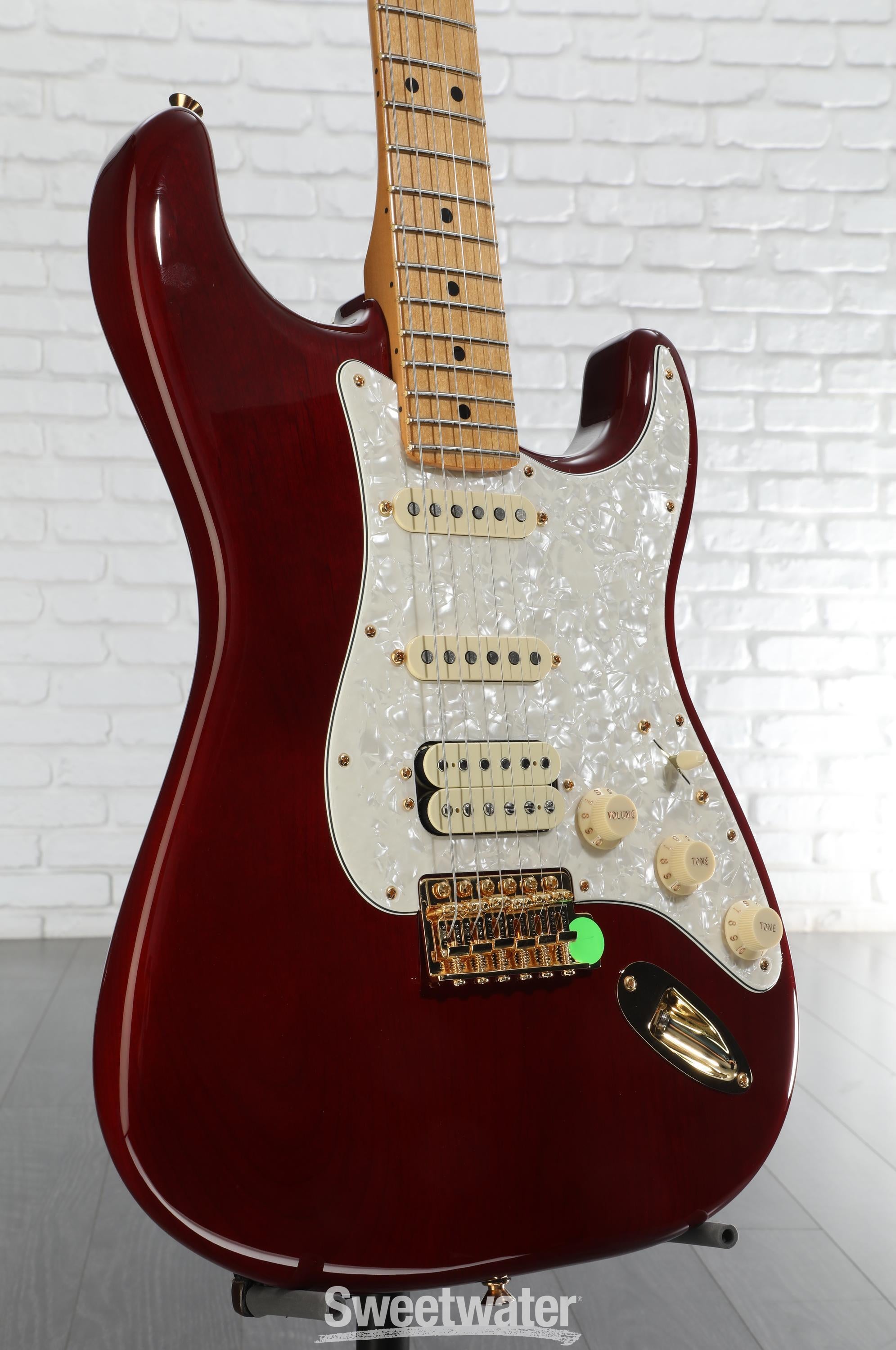 Fender Tash Sultana Stratocaster ギター Amazon.com: Fender Tash Sultana Stratocaster Electric Guitar