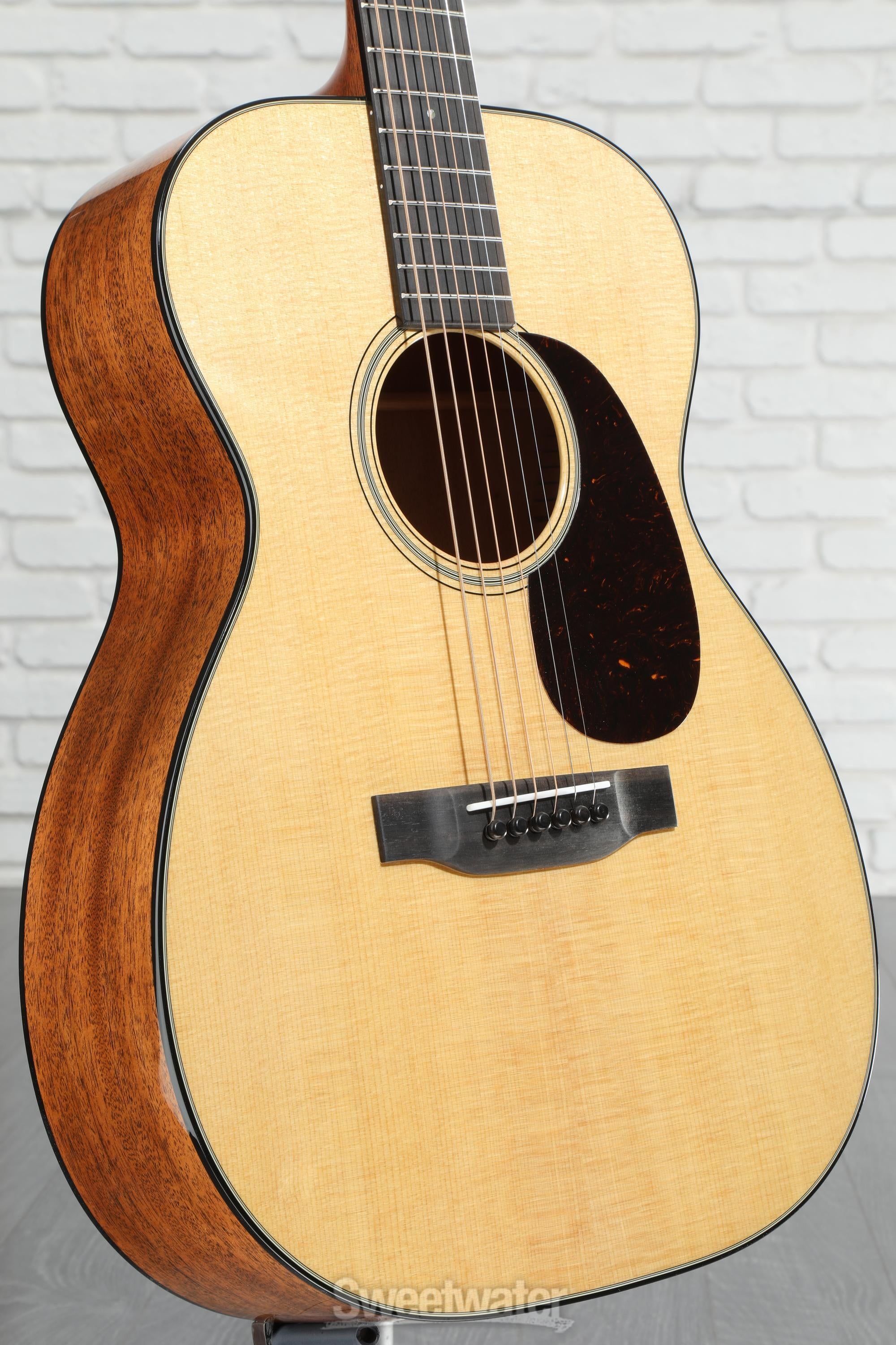 Martin 00-18 Standard Acoustic Guitar #2795429