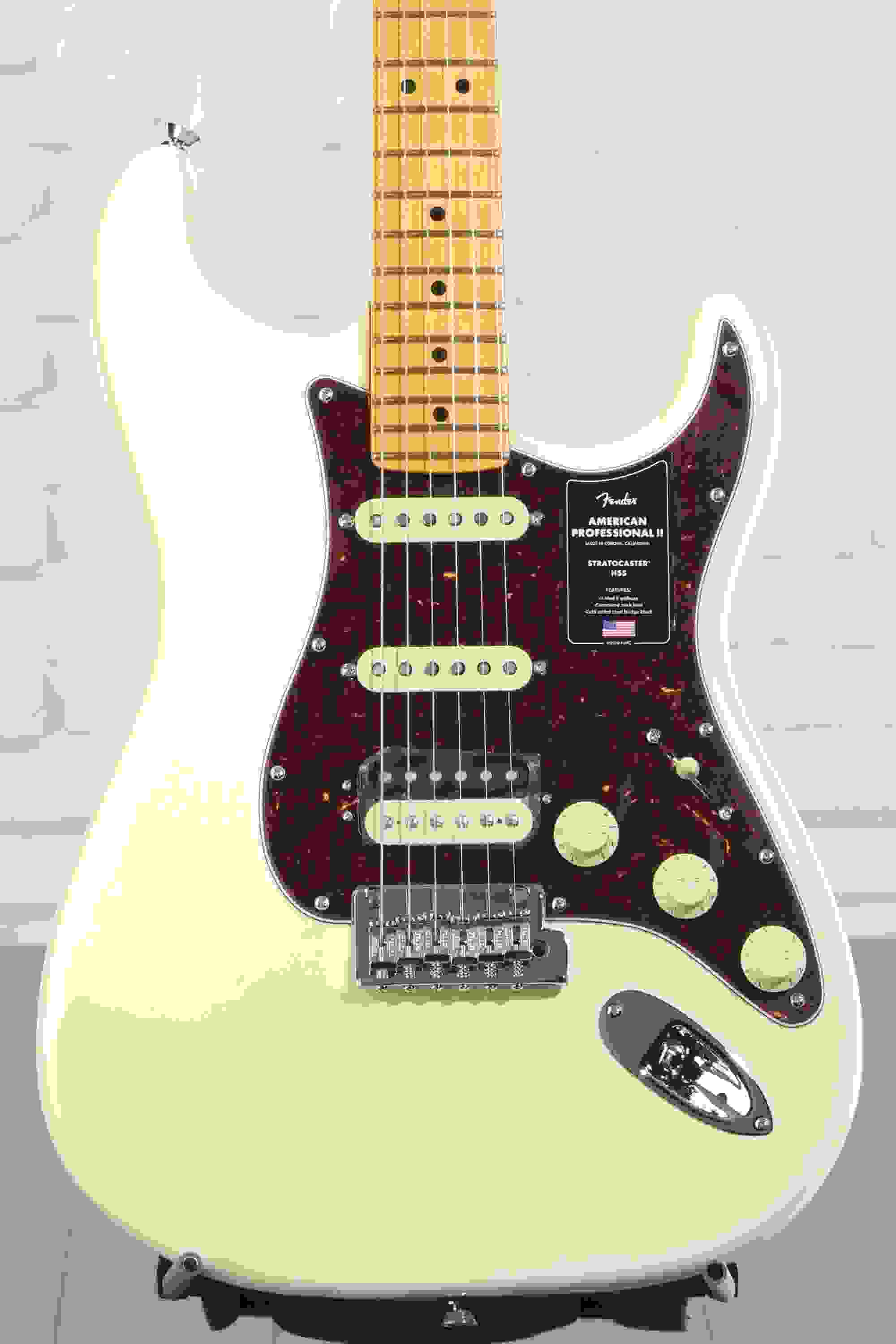 Fender American Professional II Stratocaster HSS - Olympic White with Maple Fingerboard