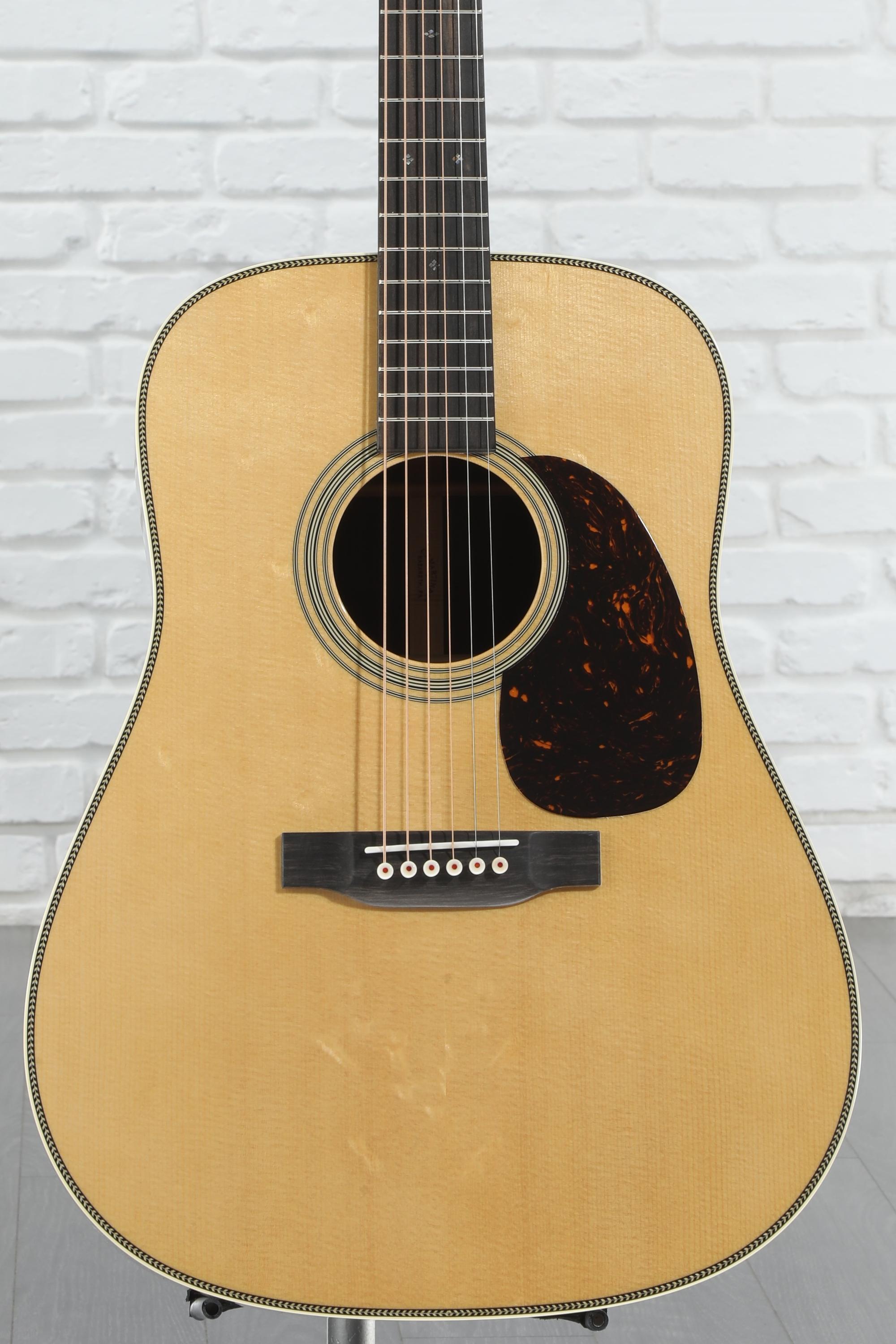 Martin HD-28 Acoustic Guitar | Martin Guitar