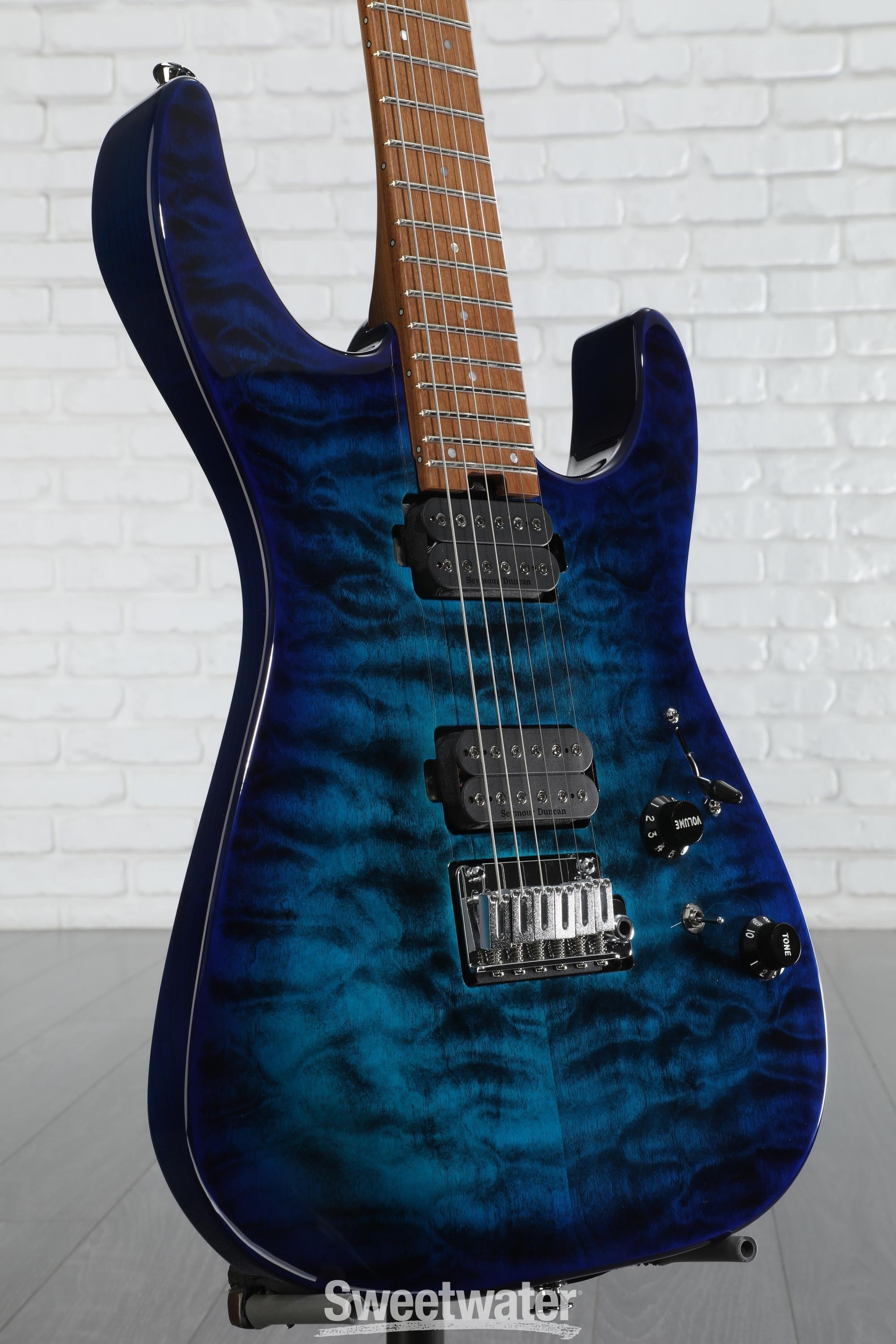 ほぼ新品CHARVEL Pro-Mod DK24 HH 2PT Blue ほぼ新品CHARVEL Pro-Mod DK24 HH 2PT Blue Charvel PM DK24 HH