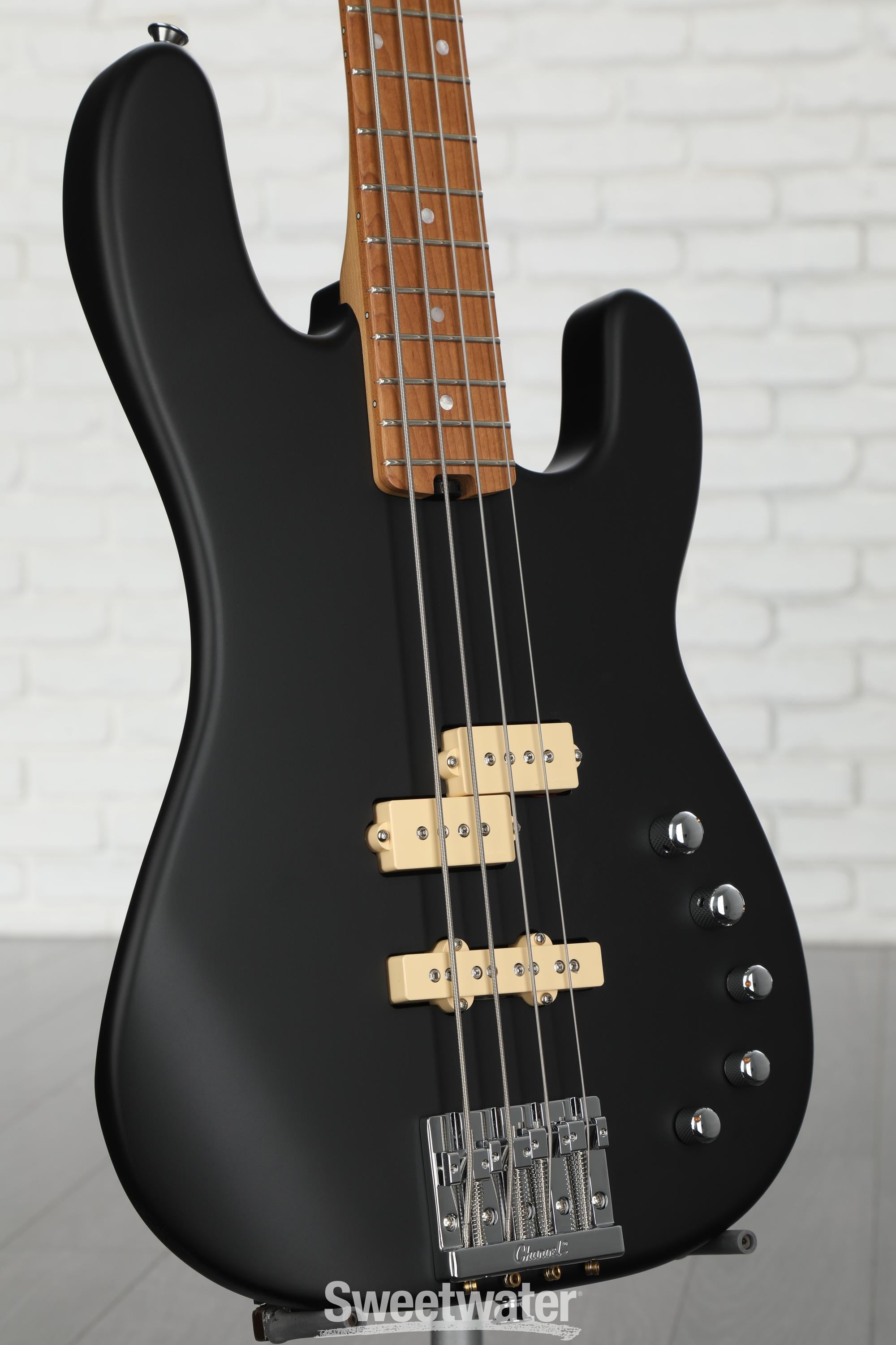 ベース CHARVEL RP BASS 2975008503_cha_ins_frt_1_rr.jpg