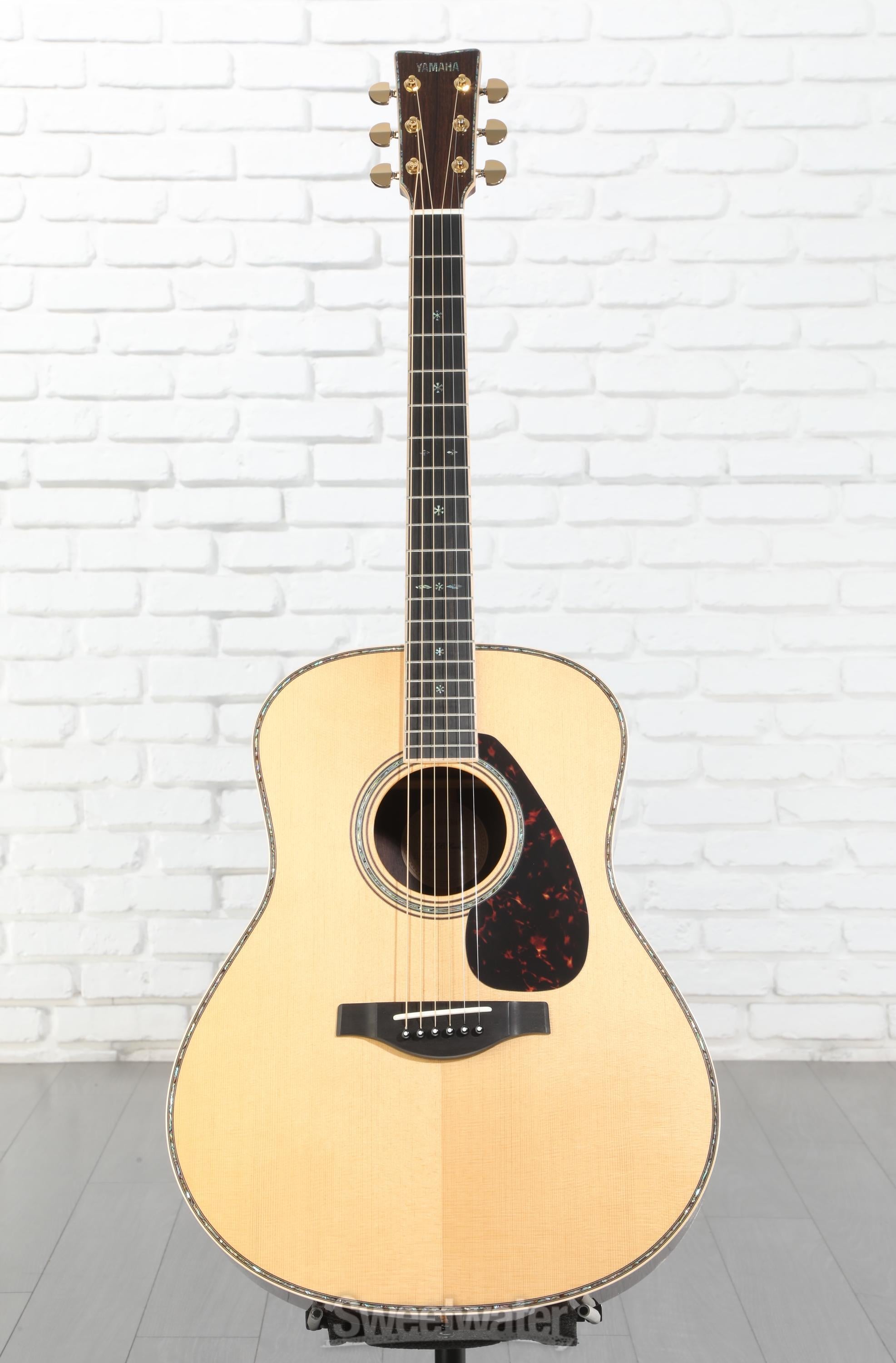 Yamaha LL56 Custom ARE Original Jumbo Acoustic Guitar - Natural