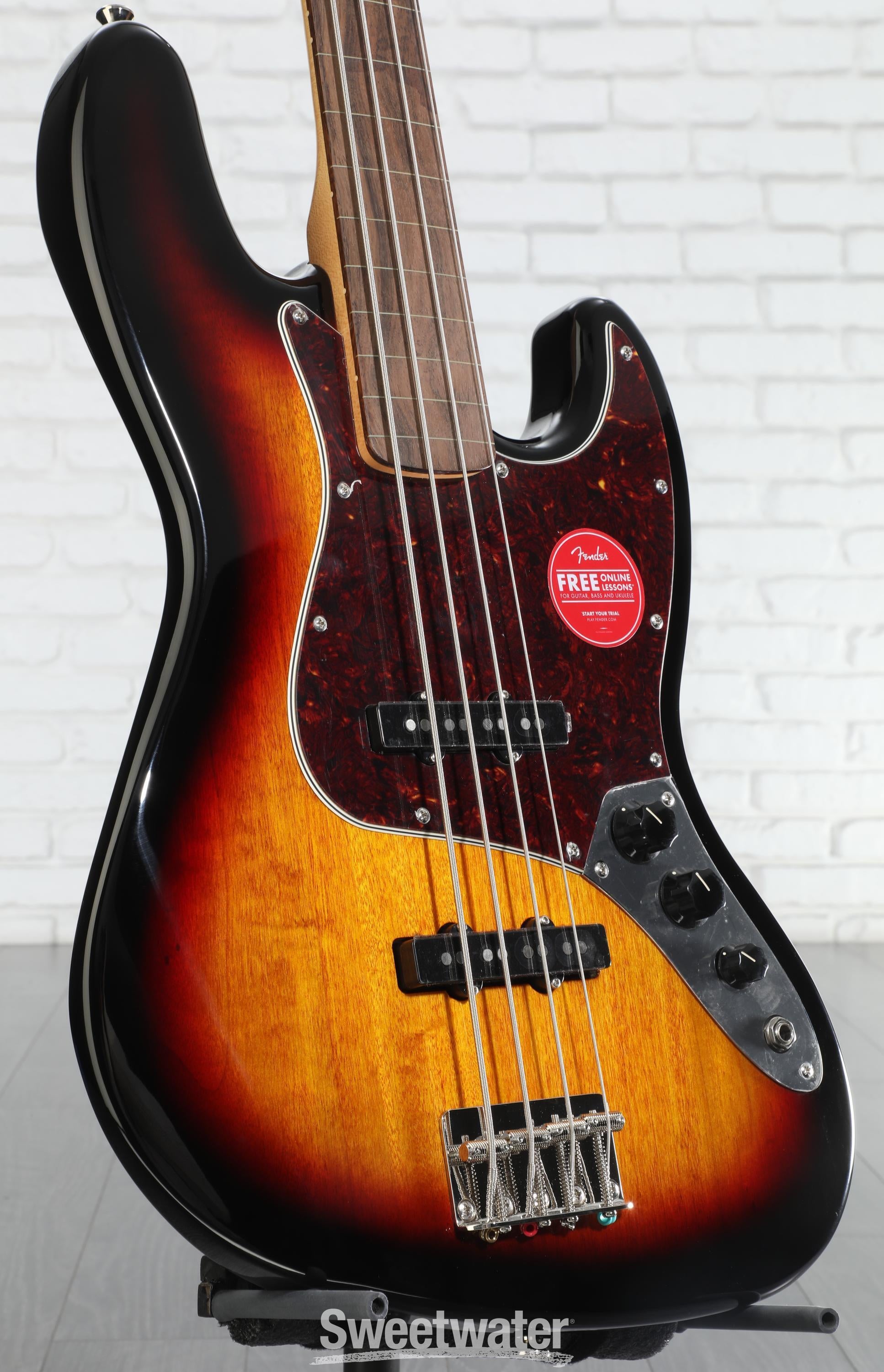 Squier Classic Vibe '60s Fretless Jazz Bass - 3-Tone Sunburst