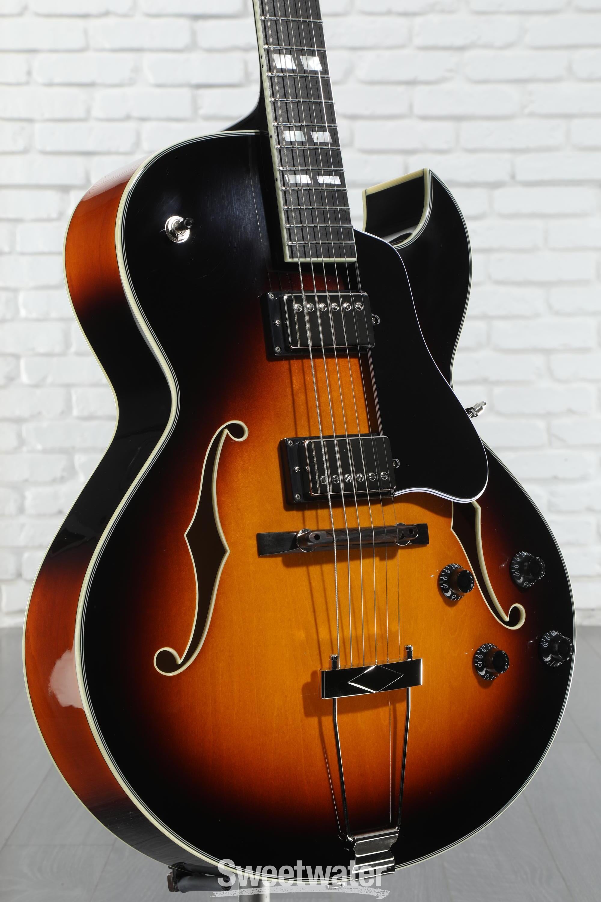 Eastman Guitars AR372CE Archtop Hollowbody Electric Guitar