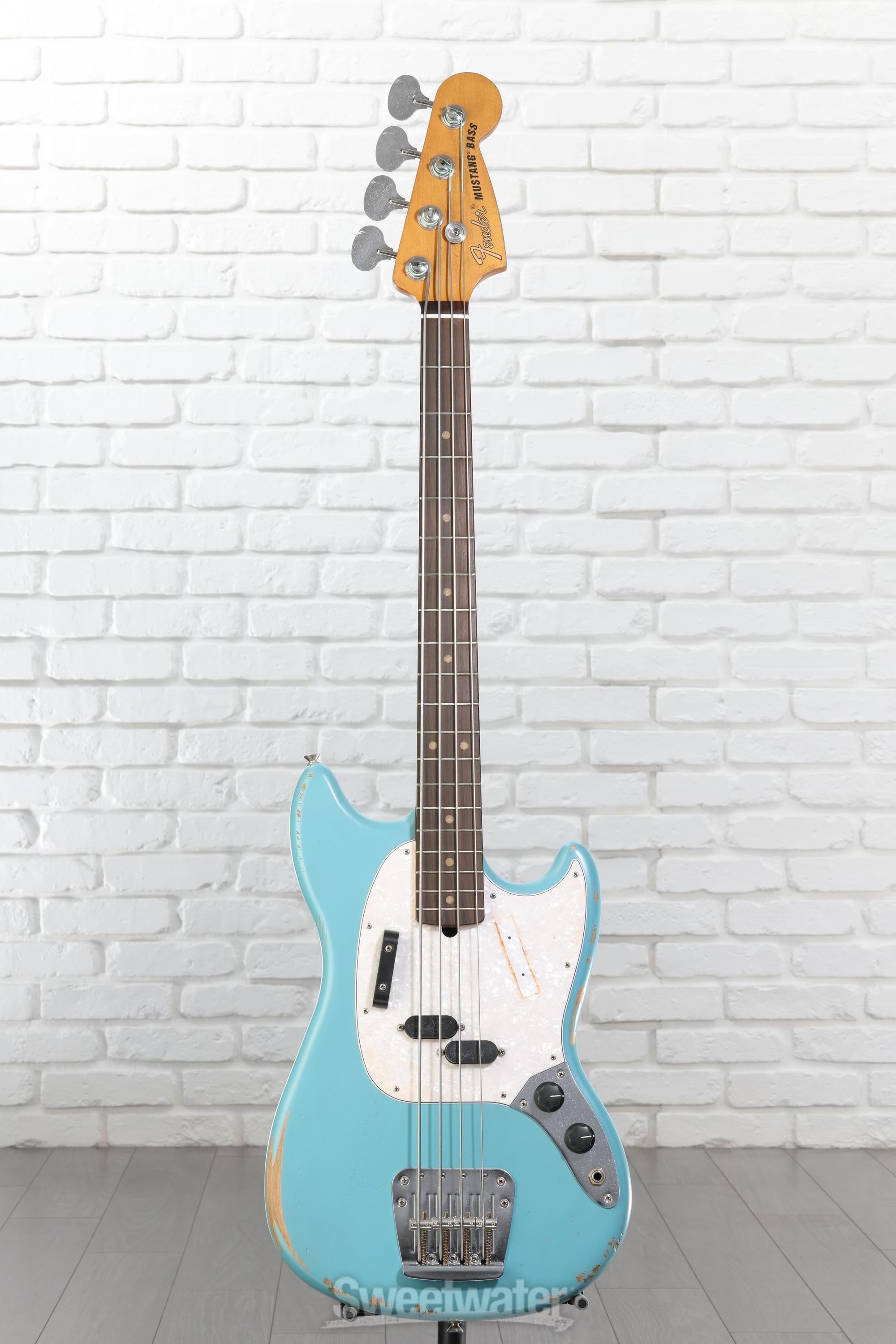 FENDER JMJ Road Worn Mustang Bass フェンダー Fender JMJ Road Worn Mustang Bass Guitar - Faded Daphne Blue