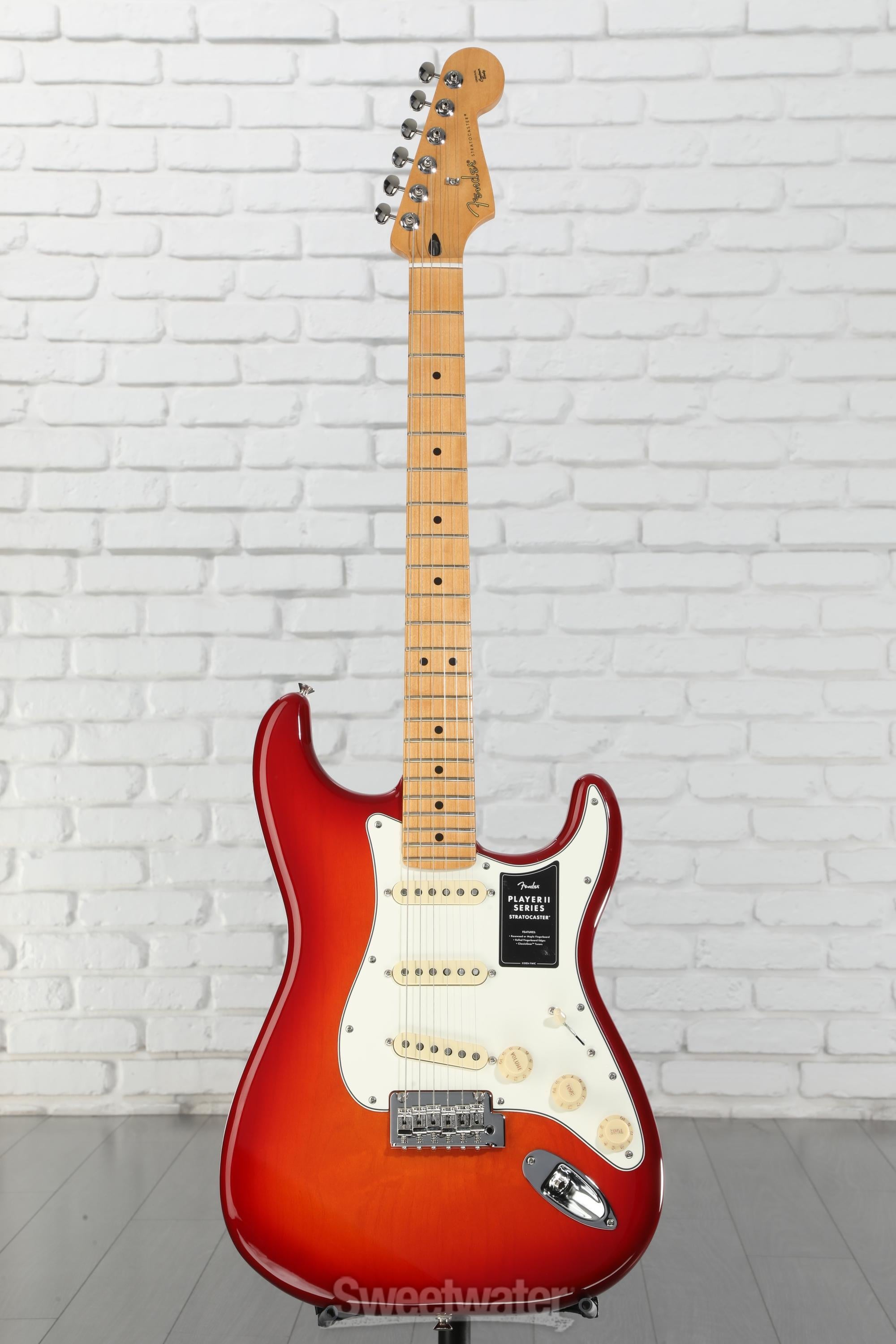 ほぼ新品フェンダーFender Stratocaster CherryBurst Fender Cherryburst Stratocaster, 1979 | www.12fret.com