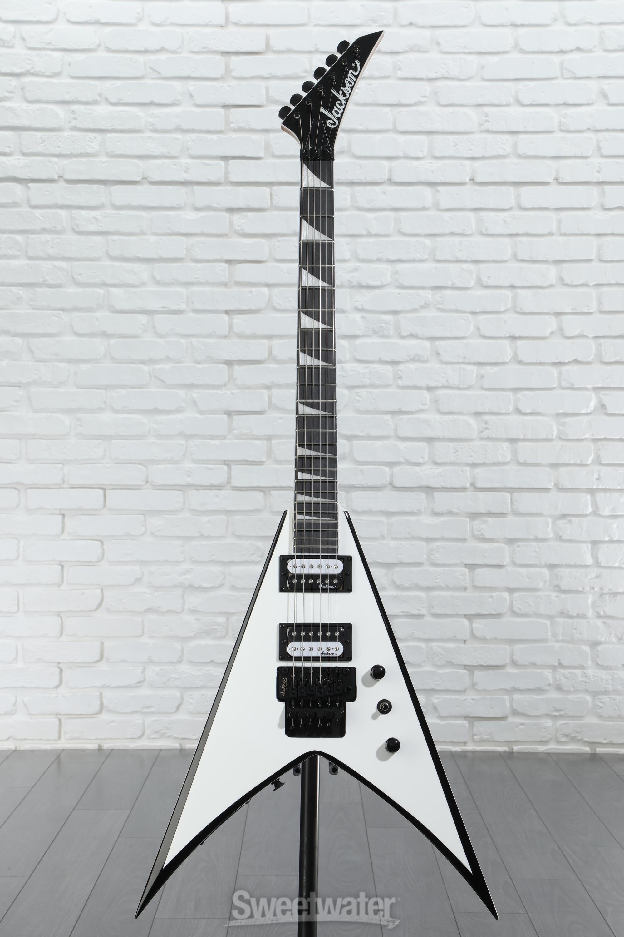 ギター Jackson King V White with Black Jackson JS Series King V JS32 Electric Guitar White with