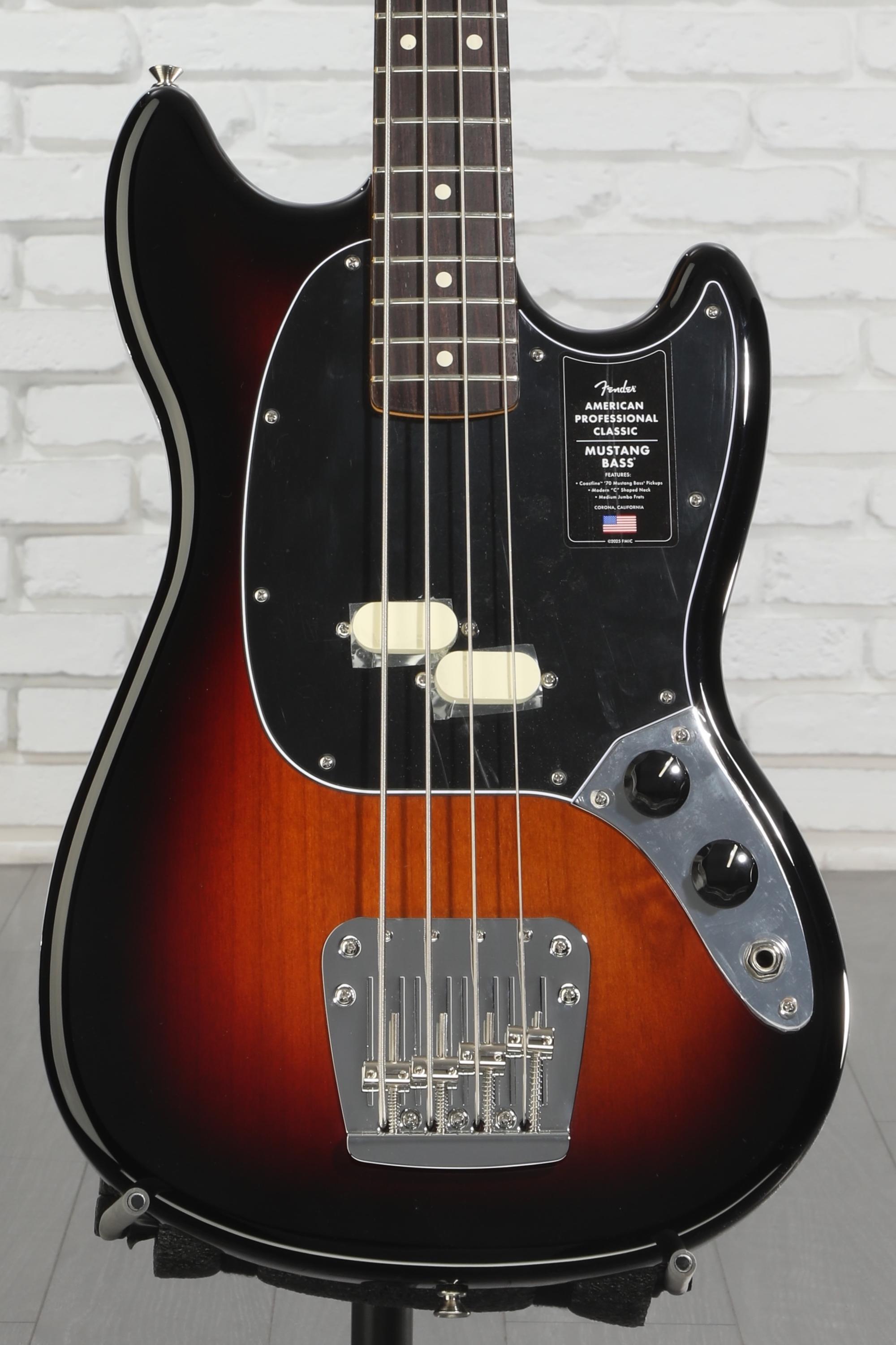 Fender American Professional Classic Mustang Bass - 3-color