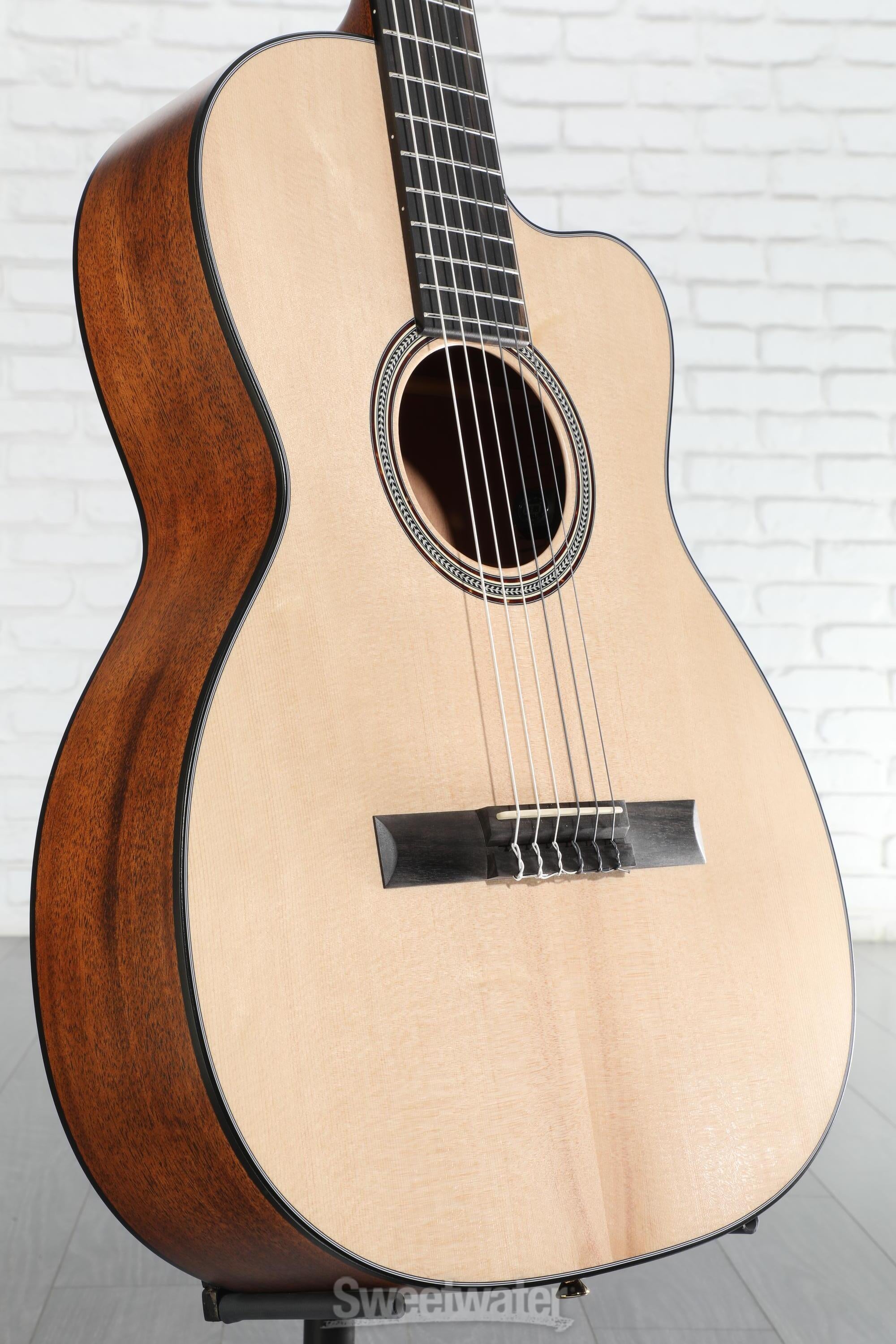 Martin 000C12-16E Acoustic-electric Nylon-string Guitar