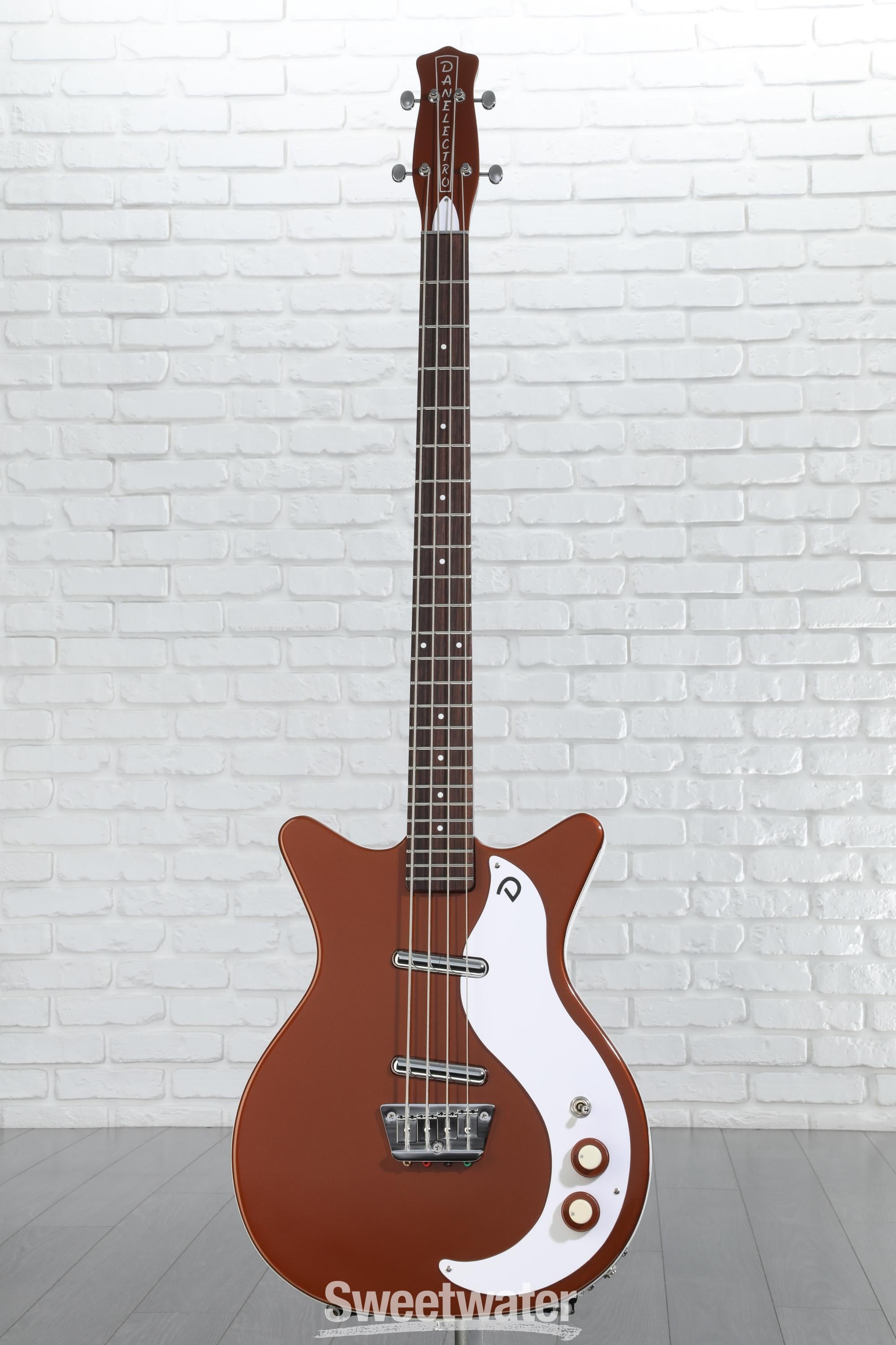 Danelectro 59DC Black Longscale Bass – Twin Town Guitars