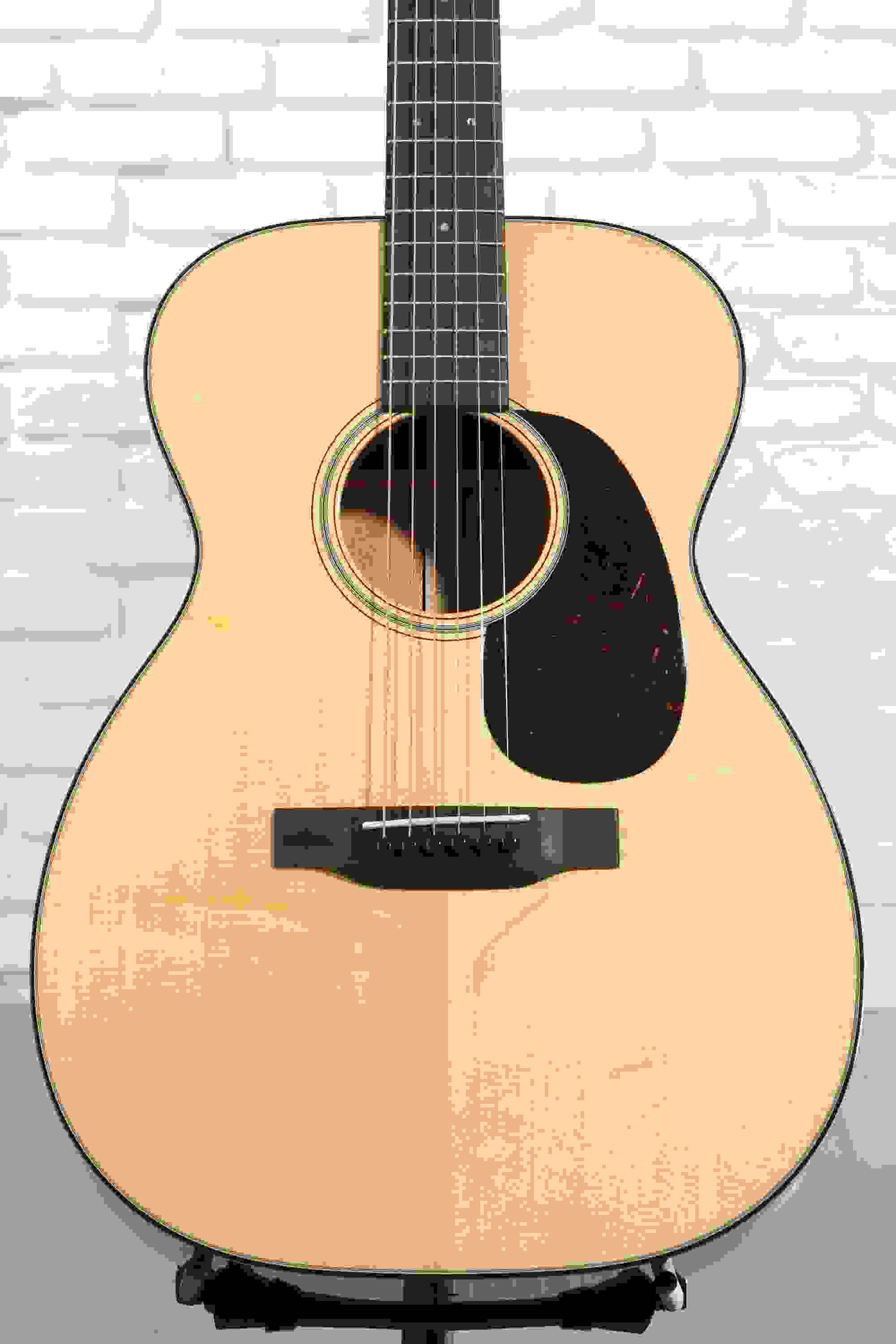 Martin 00-18 Standard Series Acoustic Guitar - Natural Aging Toner