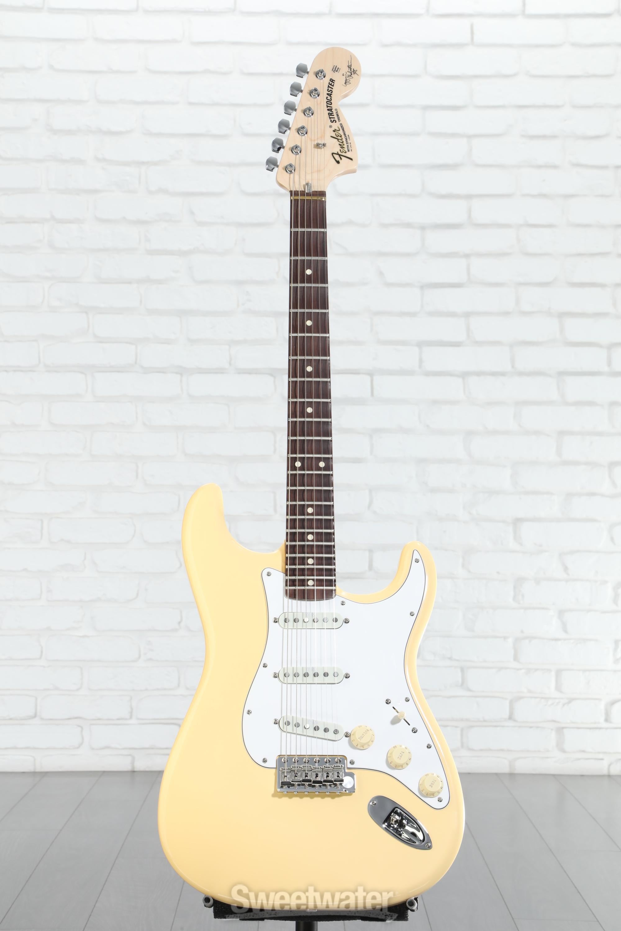 Fender Yngwie Malmsteen Stratocaster Electric Guitar