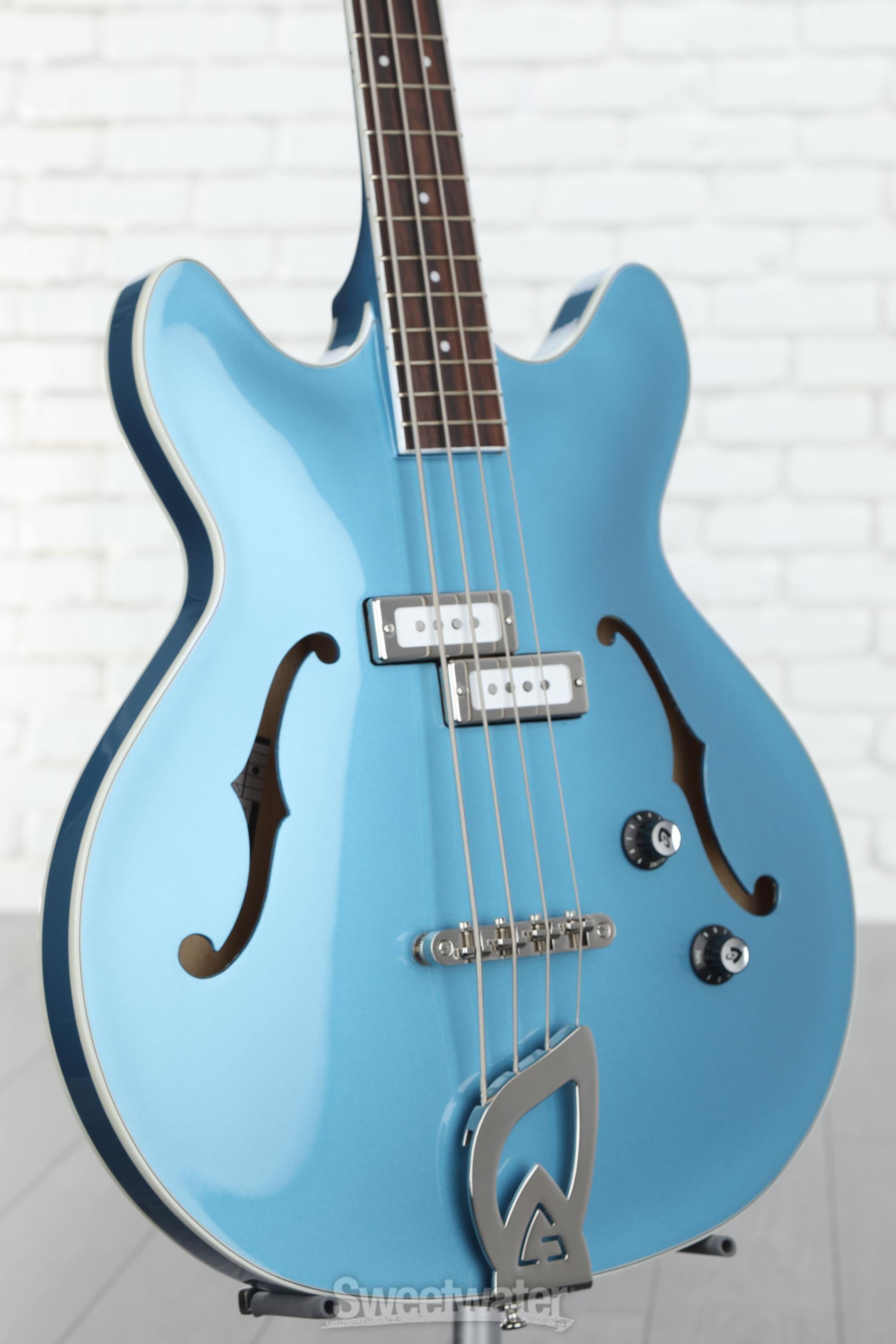 Guild Starfire I Limited Edition Bass Guitar - Pelham Blue