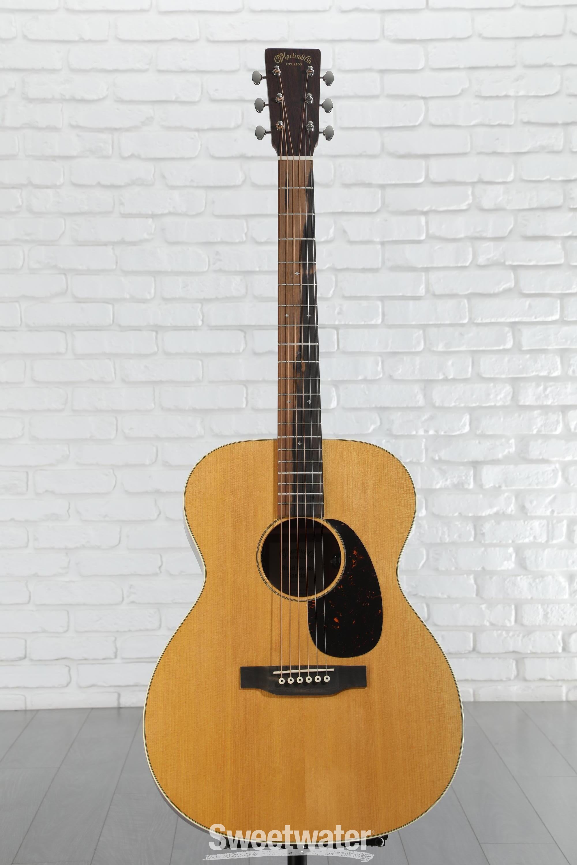 Martin Sweetwater Select Vintage Inspired Road Series OM-10E