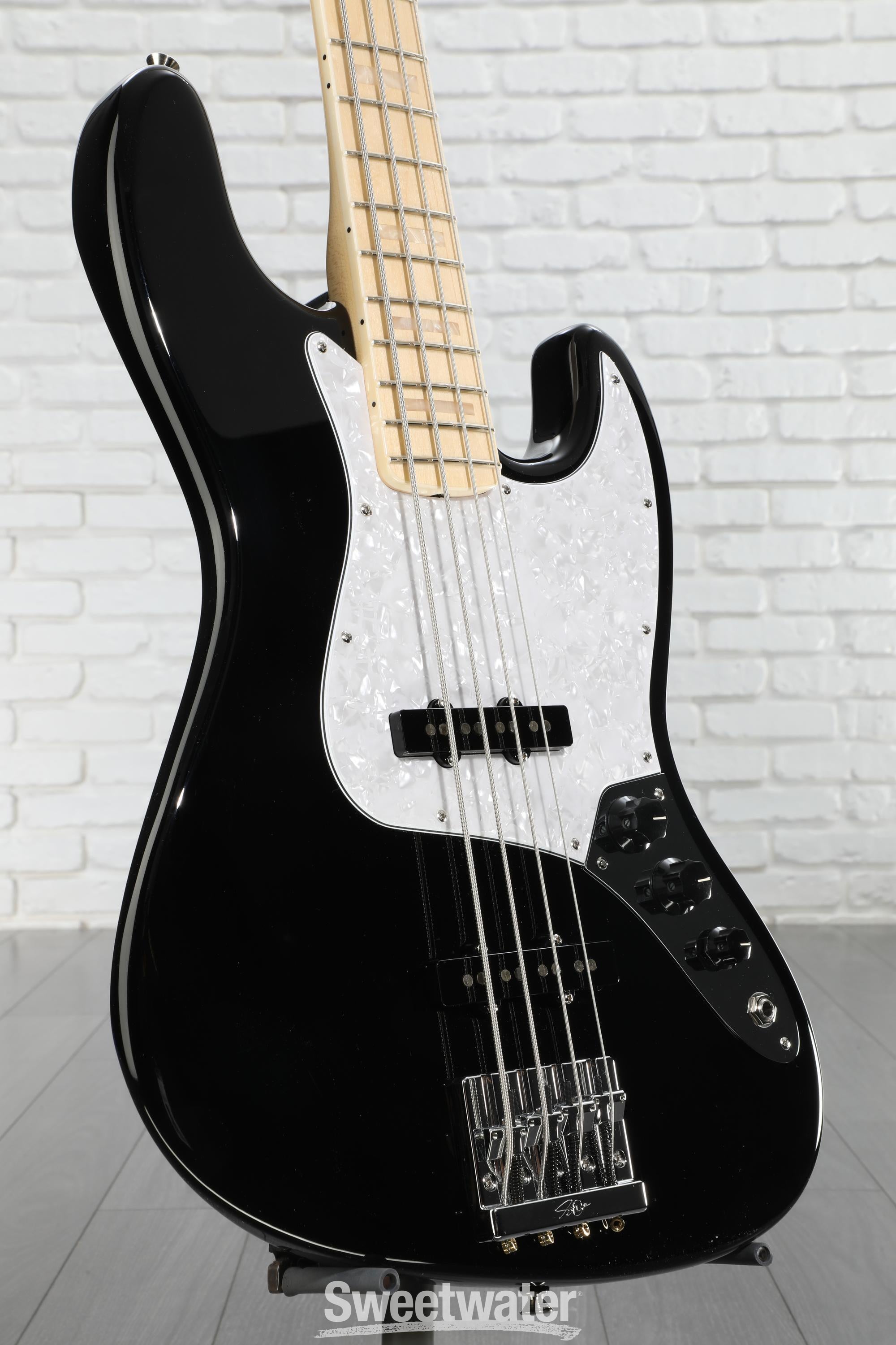 Fender Jazz 4-string Bass Guitars - Sweetwater
