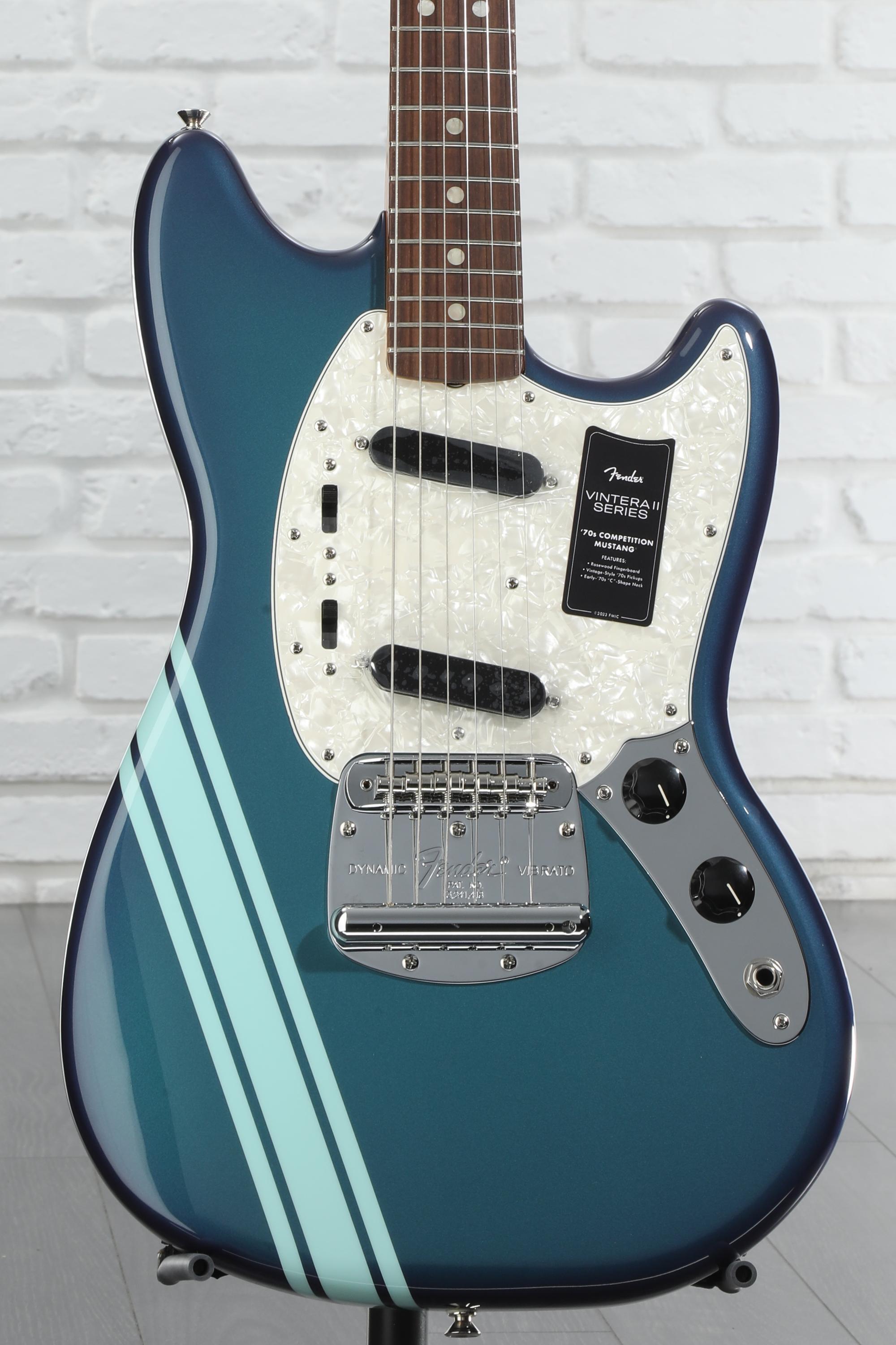 5.3/ Fender Vintera II Burgundy Competition Mustang with