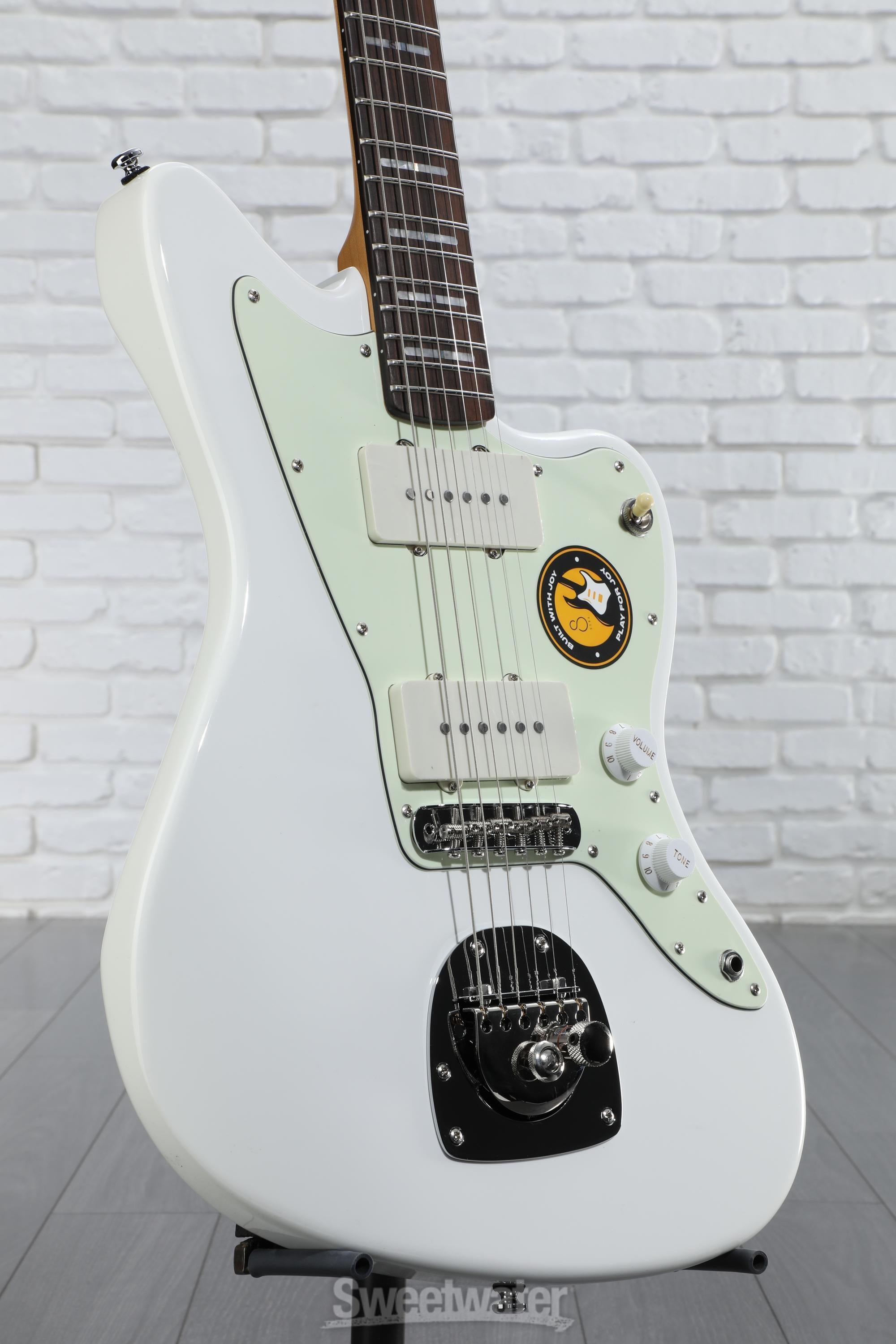 Sire Larry Carlton J5 Electric Guitar - White Reviews | Sweetwater