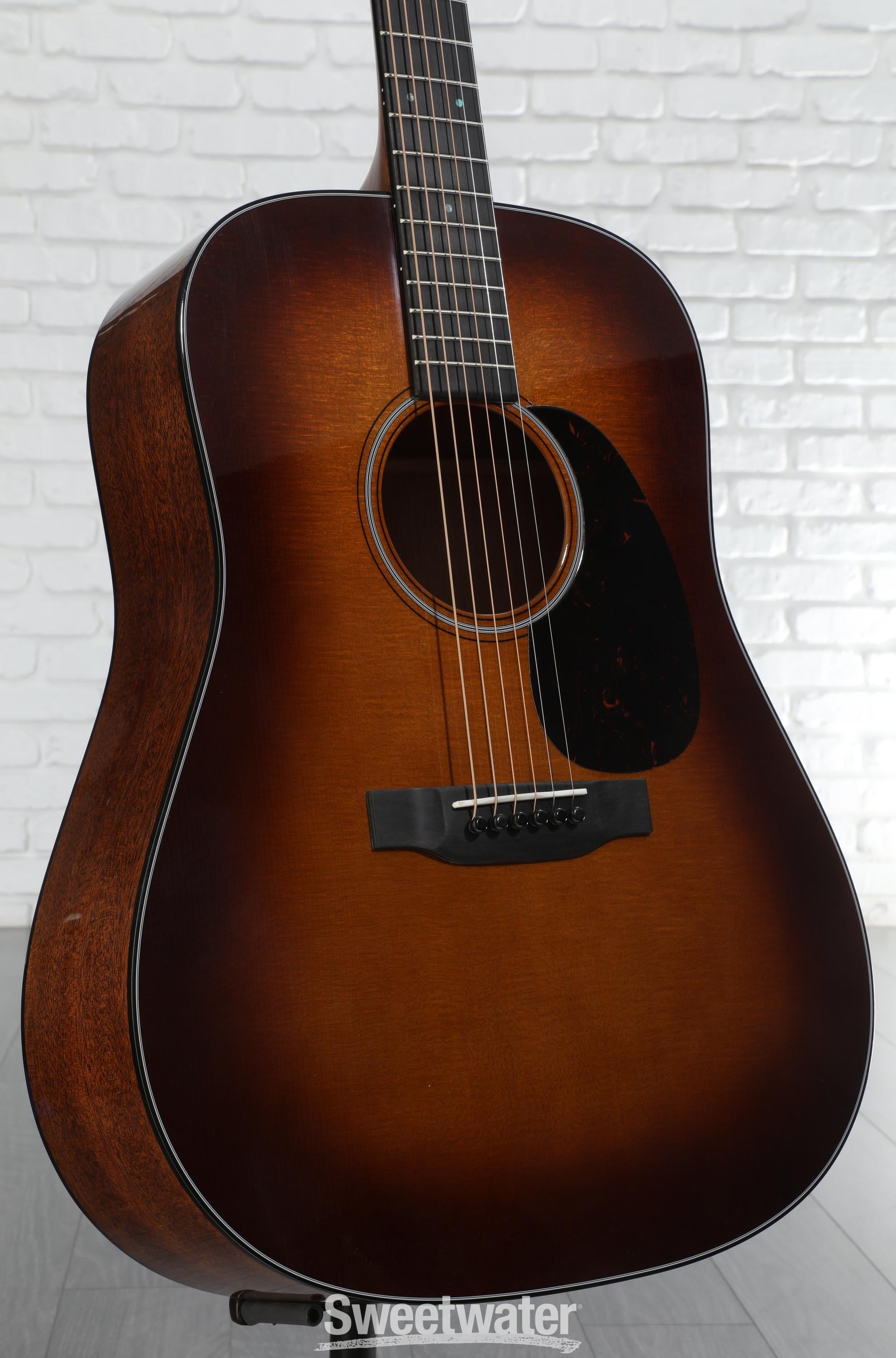 Martin D-18 アコースティックギター Martin D-18 Guitar & Case – Elderly Instruments