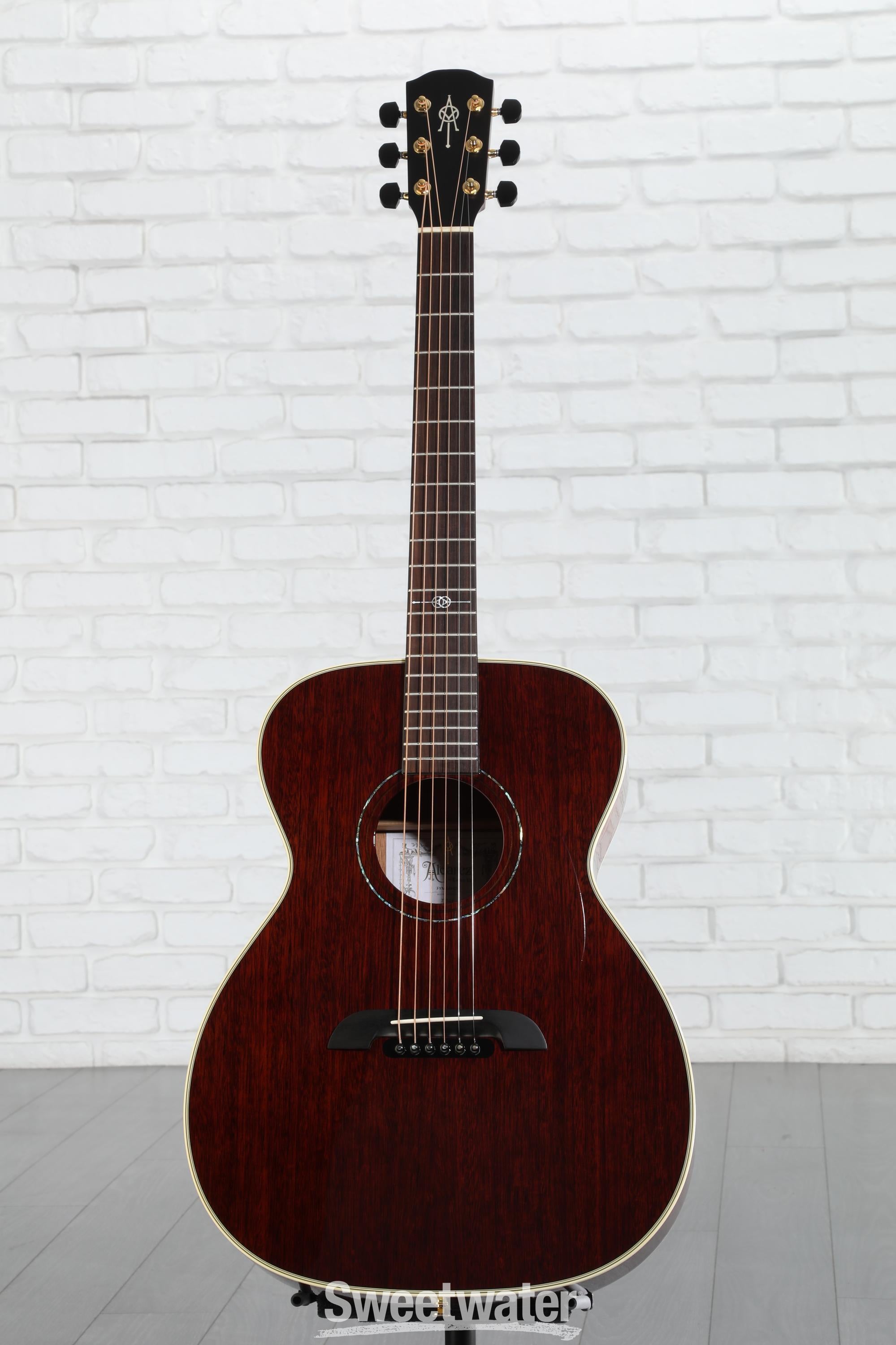Alvarez Yairi FYM66HD Honduran Series Folk/OM Acoustic Guitar