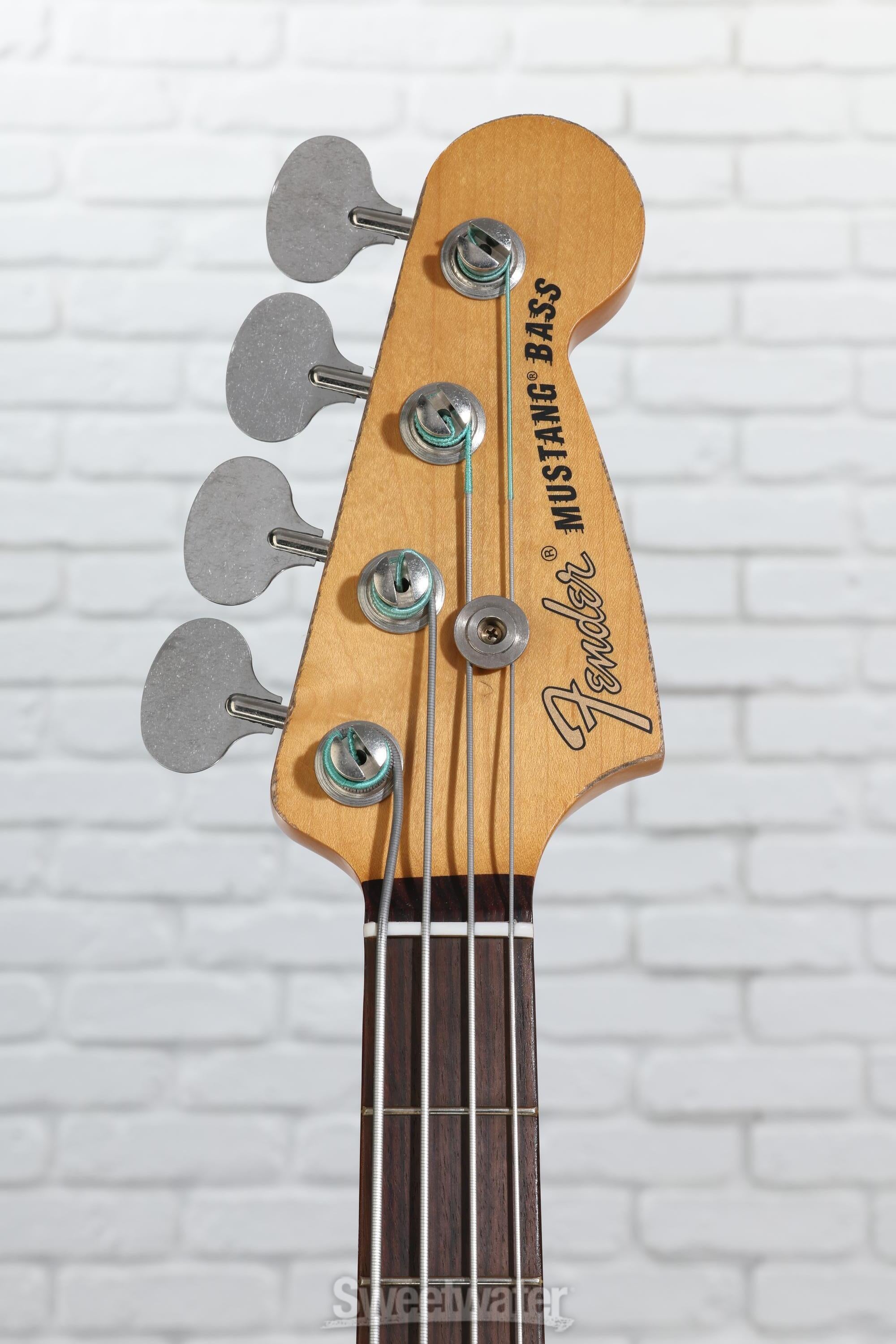 Amazon.com: Fender JMJ Road Worn Mustang Bass, Faded Daphne