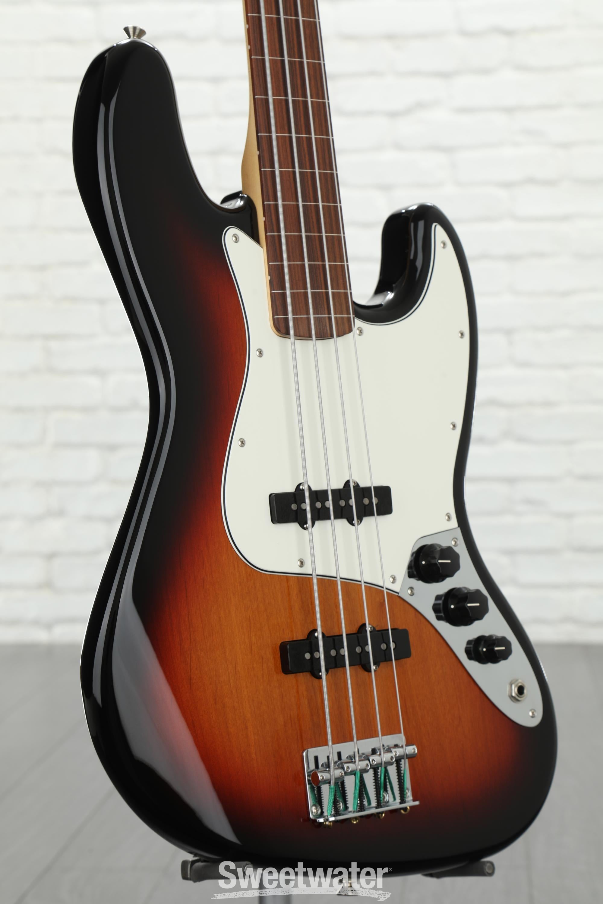 Fender Player Fretless Jazz Bass - 3-Tone Sunburst with Pau Ferro