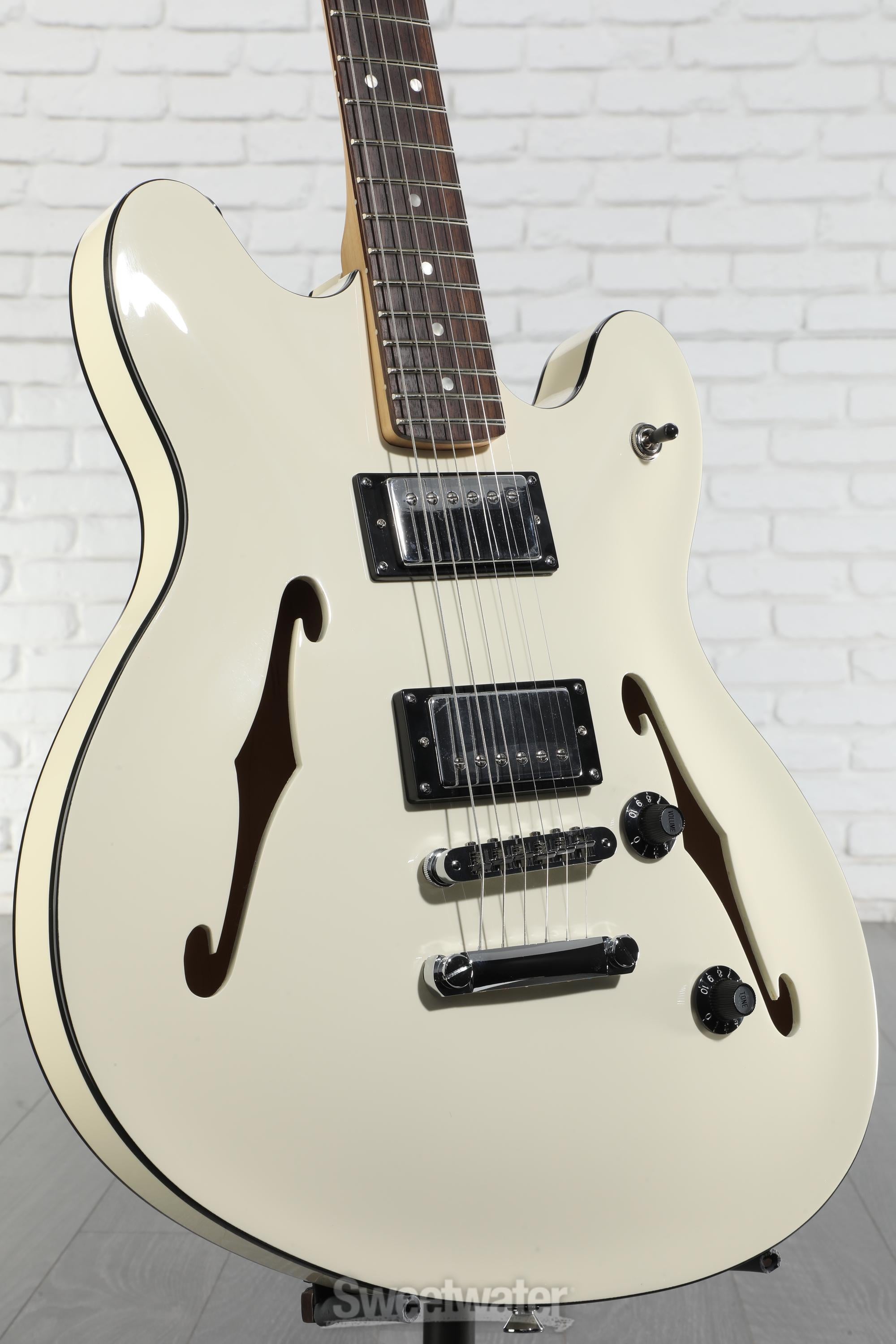 Squier Affinity Series Starcaster Deluxe Semi-hollowbody Electric