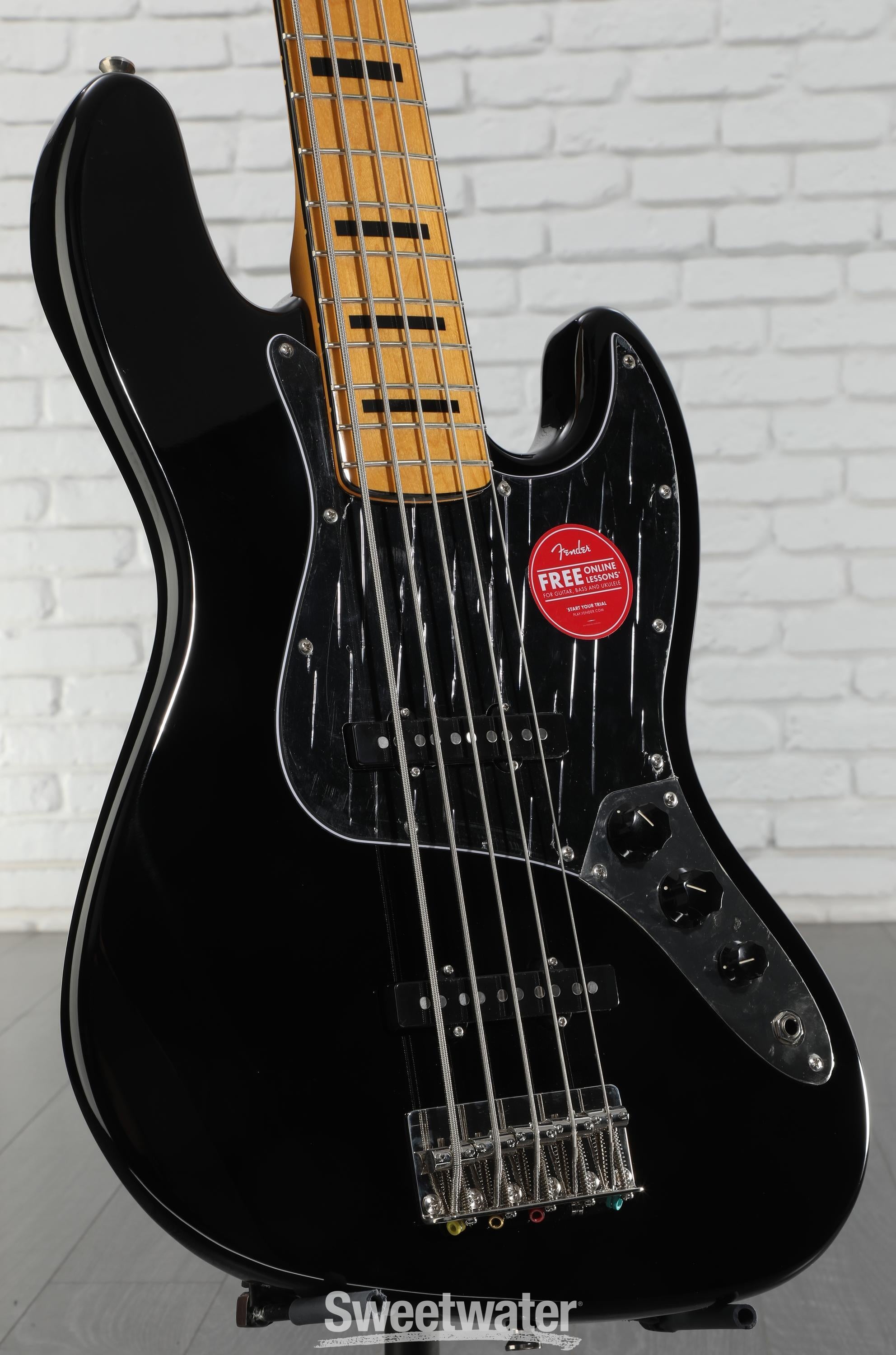 Squier Classic Vibe '70s Jazz Bass V - Black with Maple