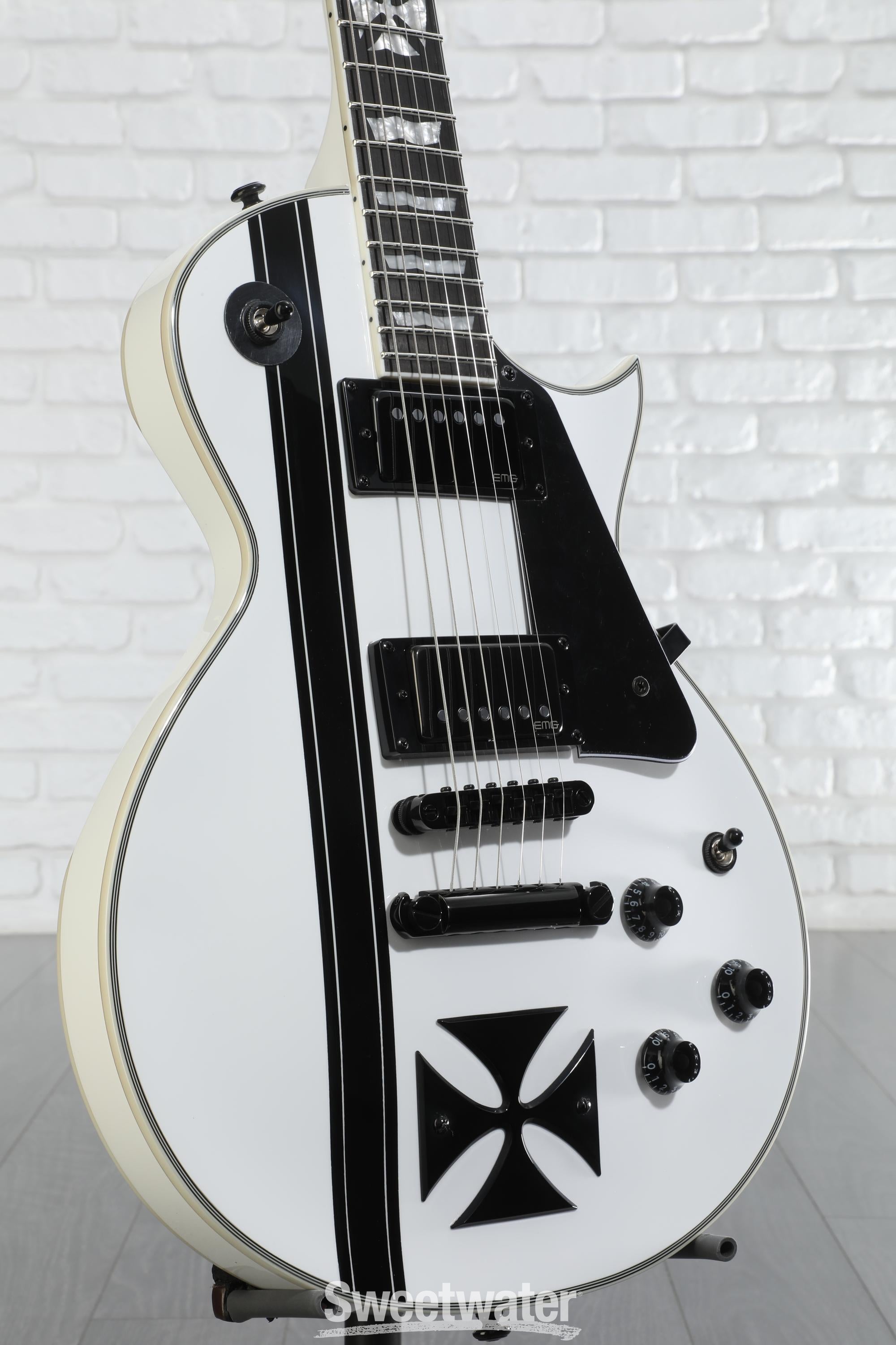 ギター ESP LTD Iron cross Amazon.com: ESP LTD James Hetfield Iron Cross SW - Snow