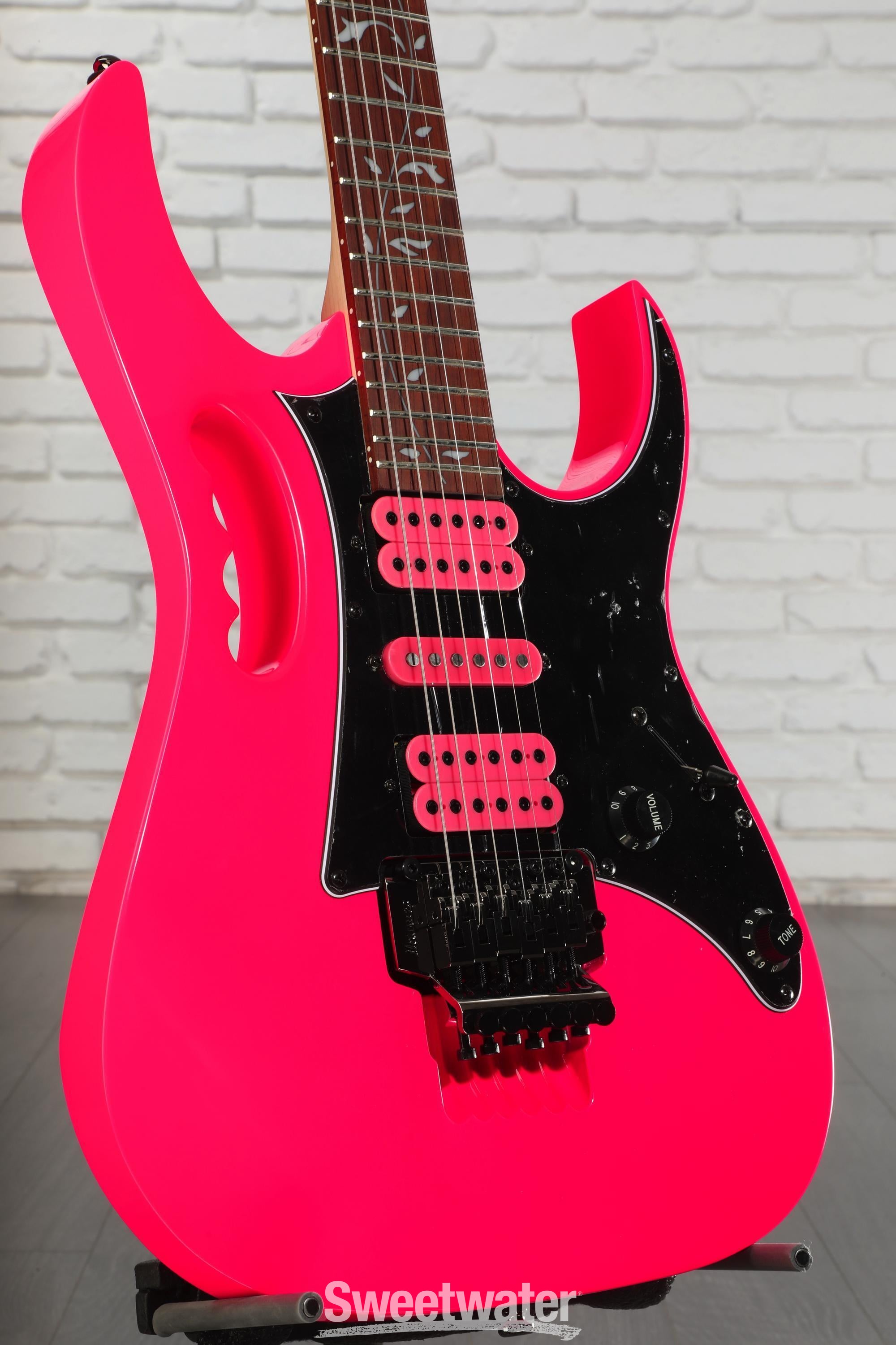 Ibanez JEMJRSP-PK（スティーブヴァイモデル）ピンク ケース付き