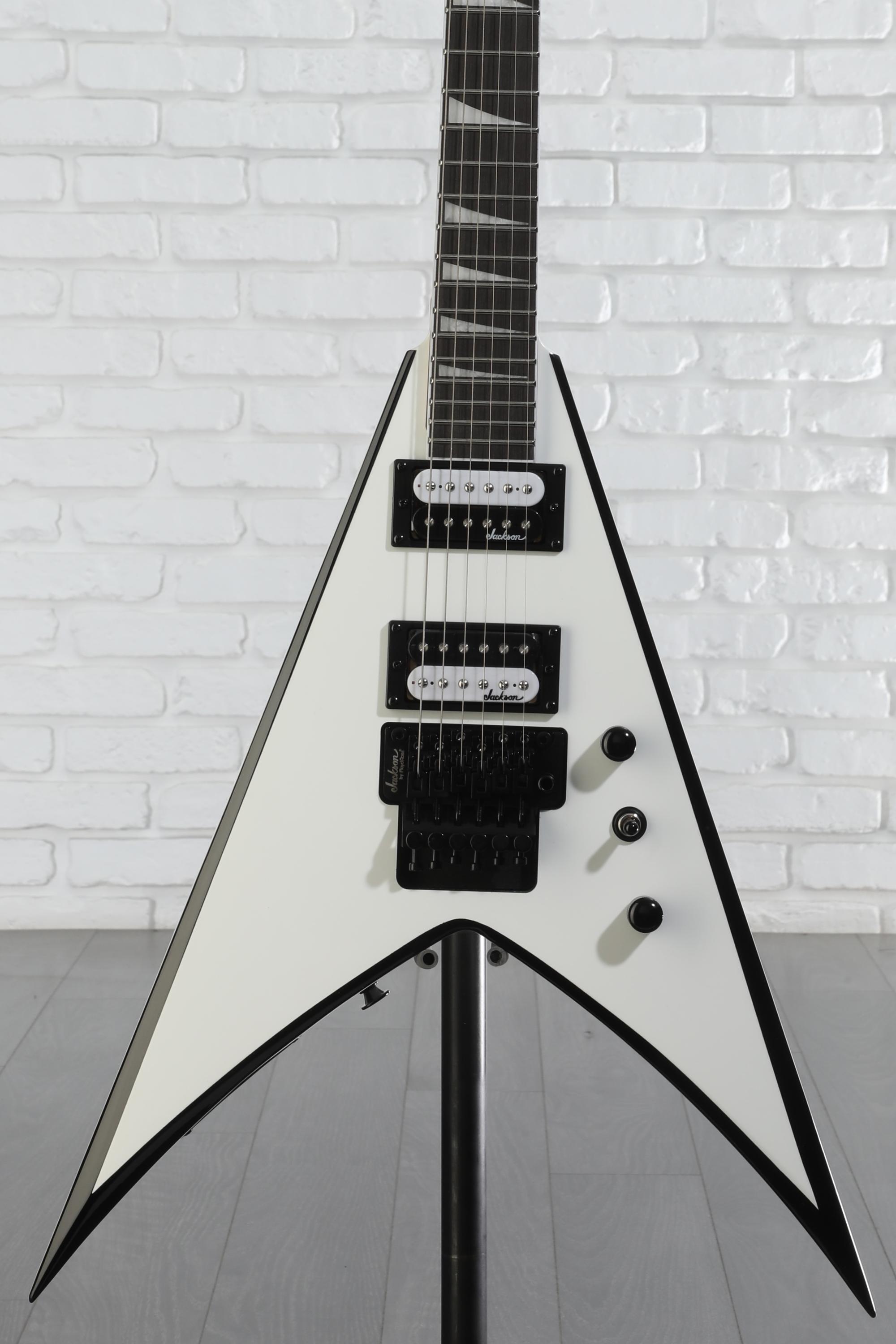 【美品】Jackson KING V VS32 White with Black Amazon.com: Jackson JS Series King V JS32 - White with Black