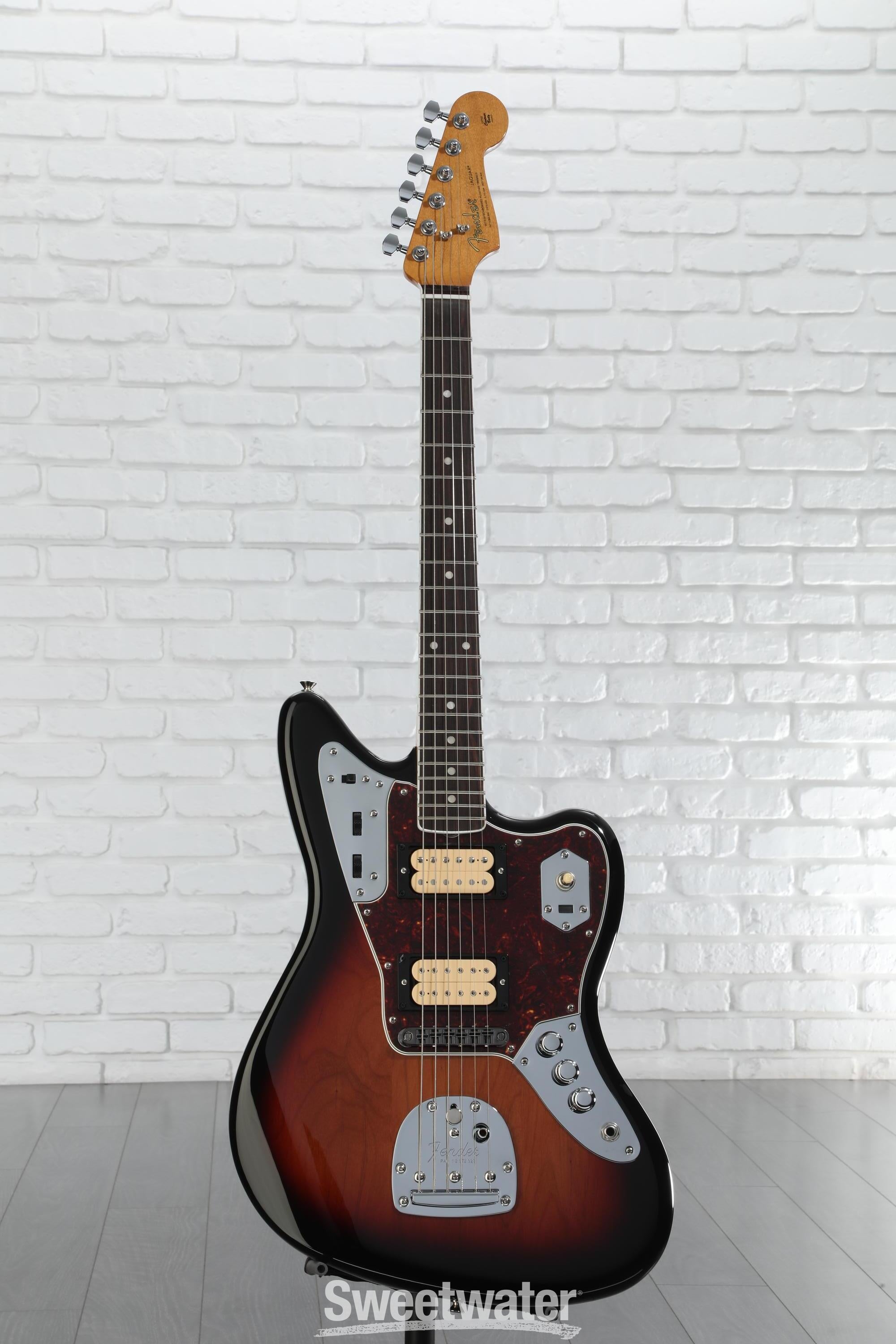 ギター FENDER Kurt Cobain Jaguar NOS Fender Kurt Cobain Jaguar Electric Guitar - 3-Tone Sunburst