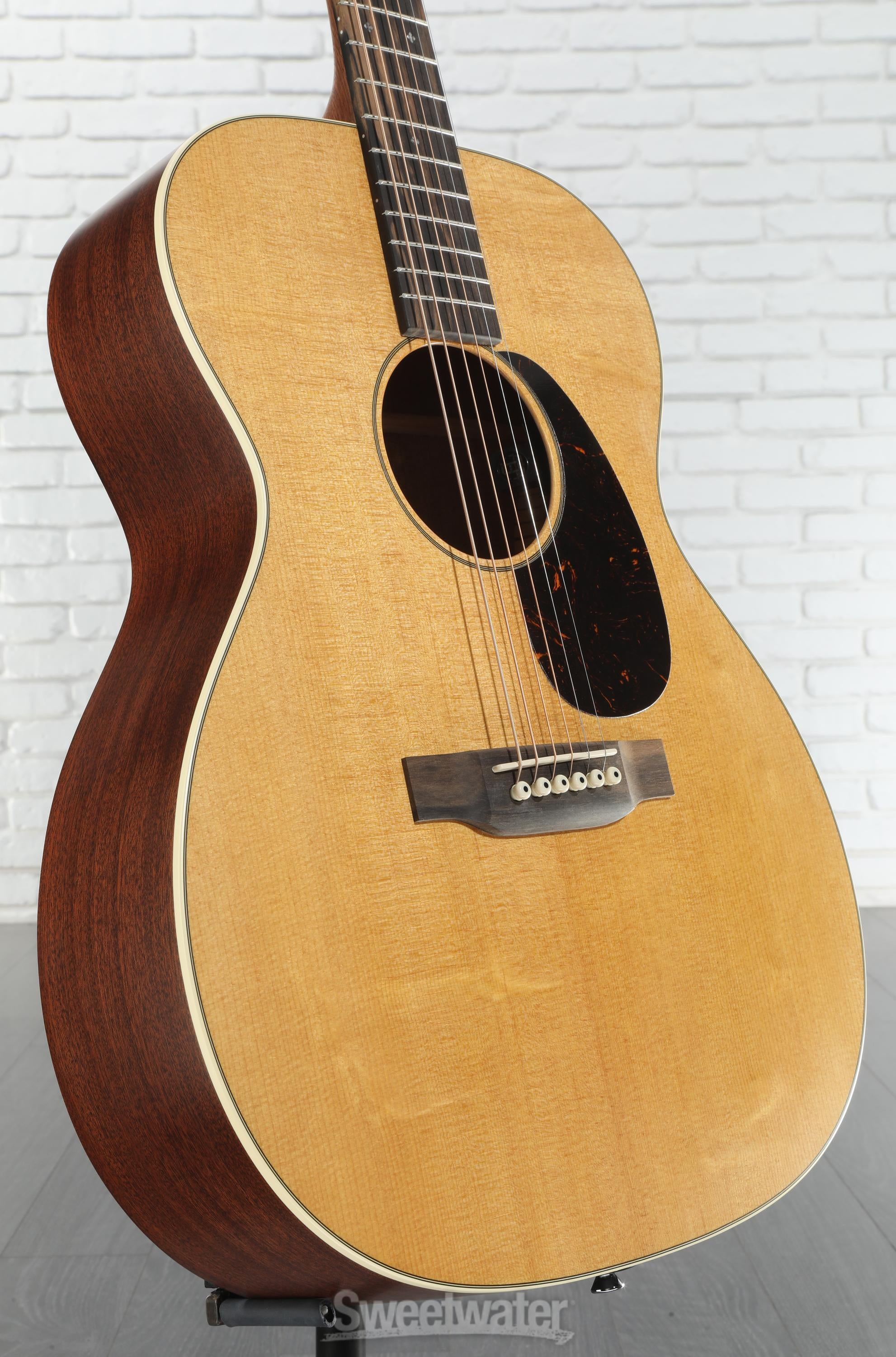 Martin Sweetwater Select Vintage Inspired Road Series OM-10E