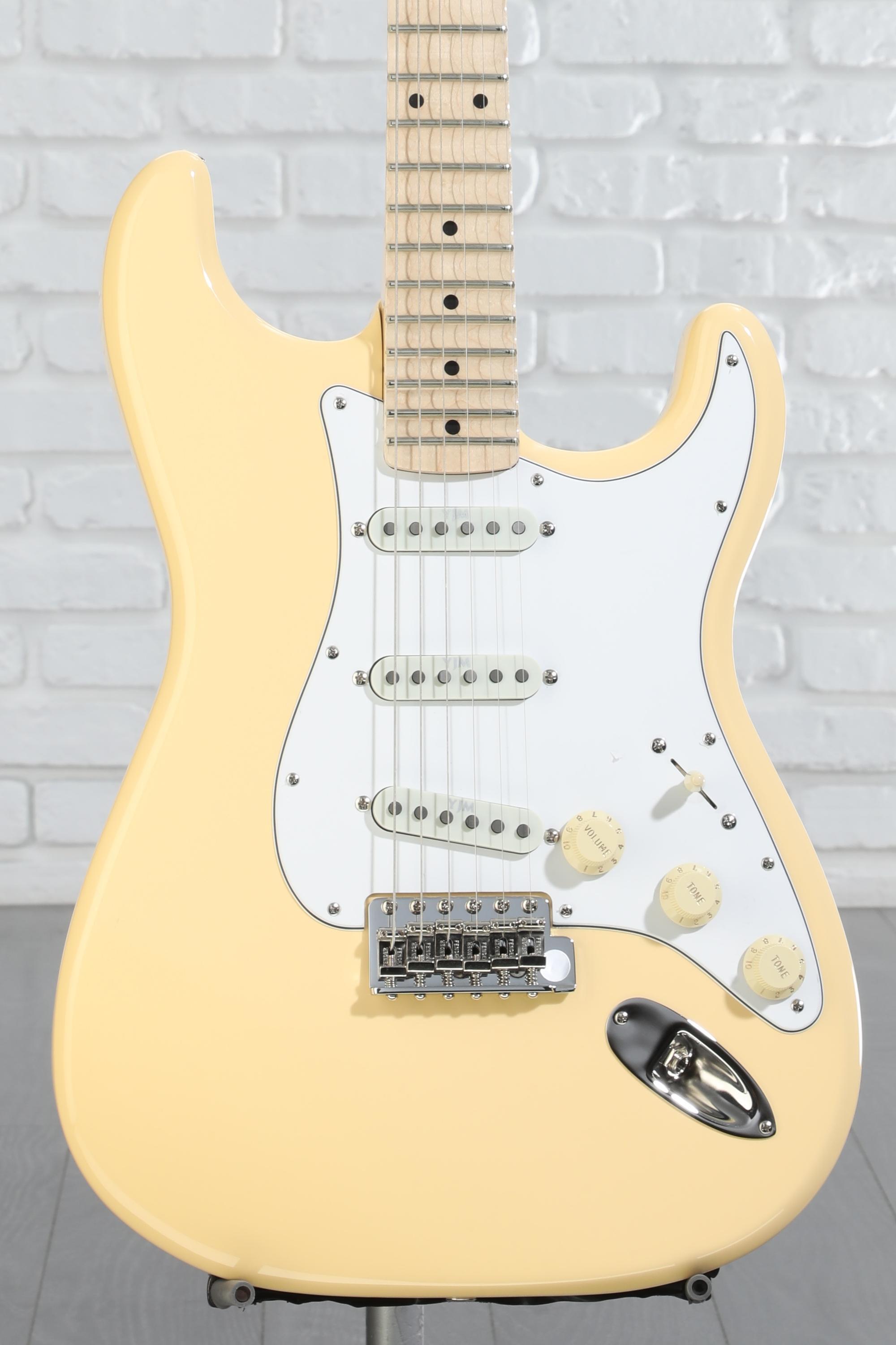 ギター Fender USA Yngwie Malmsteen Stratocaster Amazon.com: Fender Yngwie Malmsteen Stratocaster, Scalloped